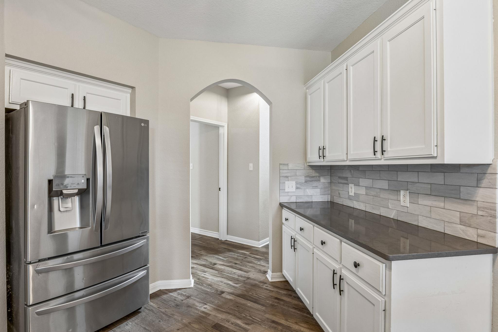 205 Morningside Cir, Hutto, TX 78634