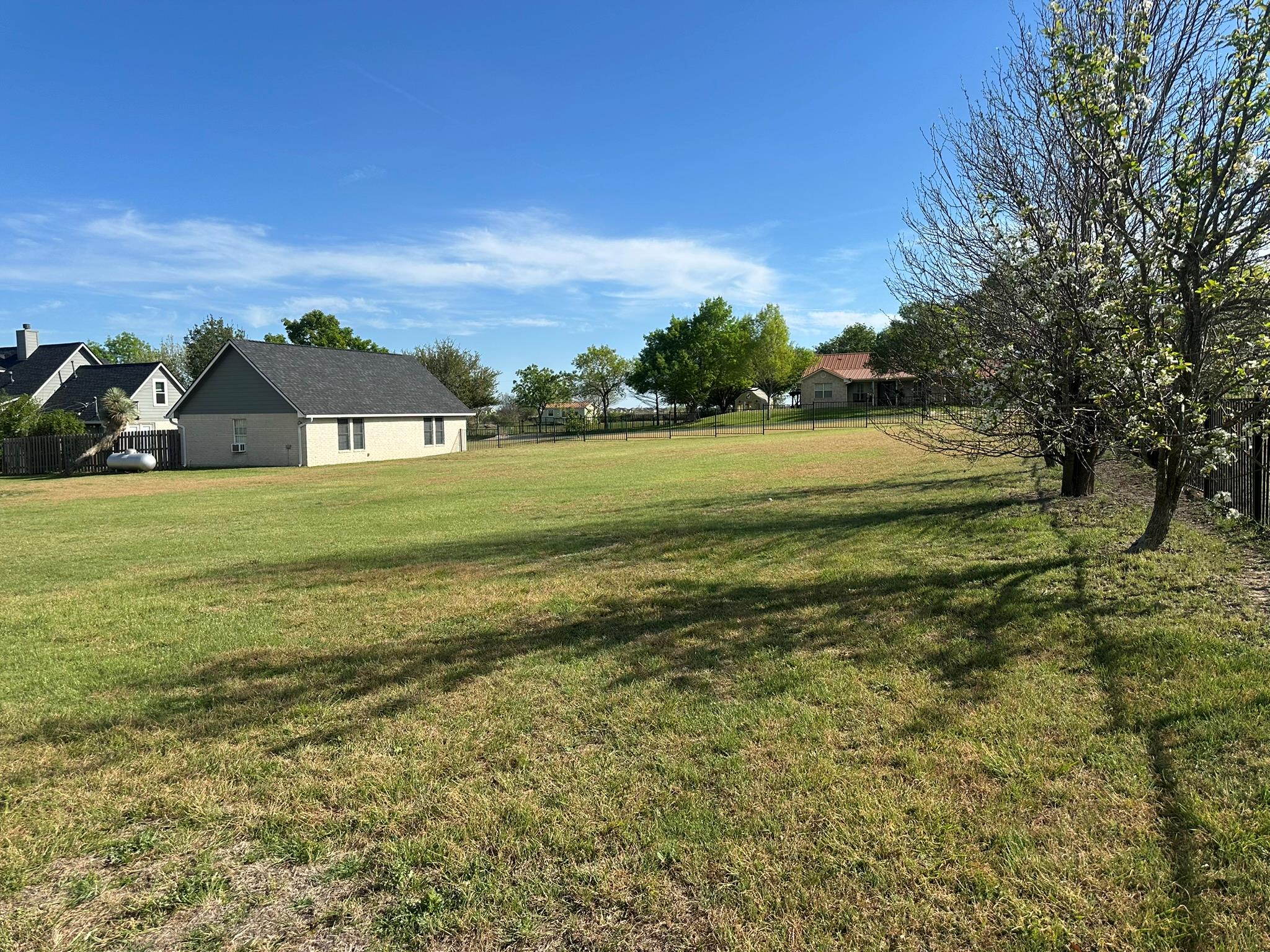 205 Morningside Cir, Hutto, TX 78634