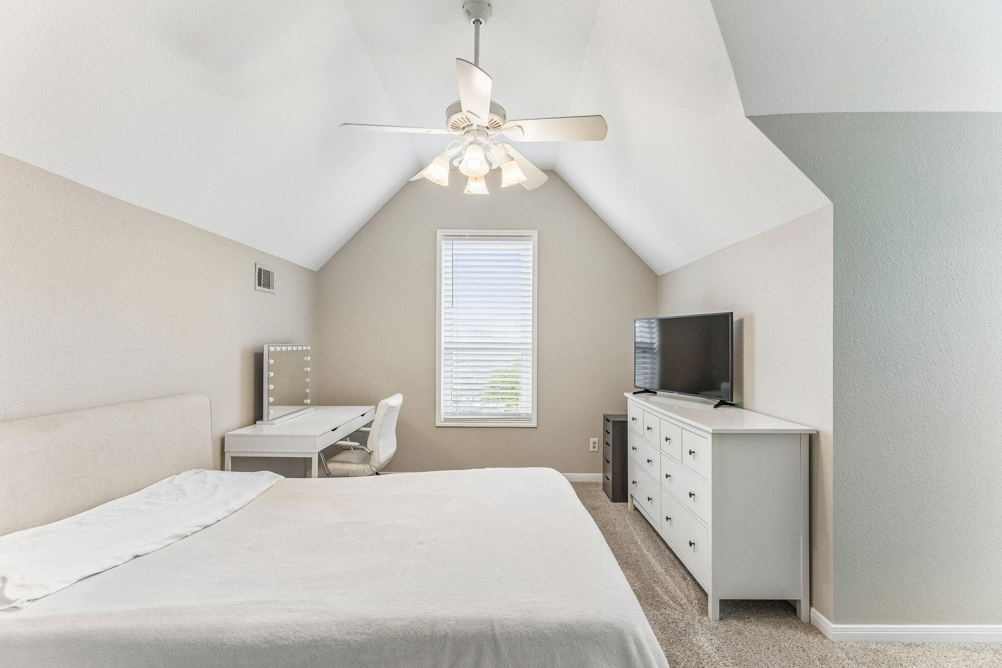 205 Morningside Cir, Hutto, TX 78634