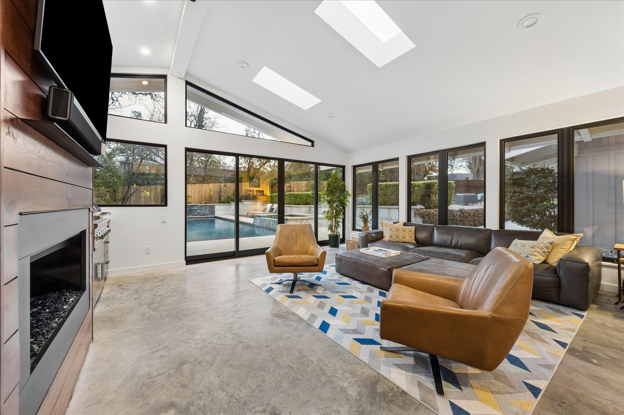 2613 Spring Ln, Austin, TX 78703