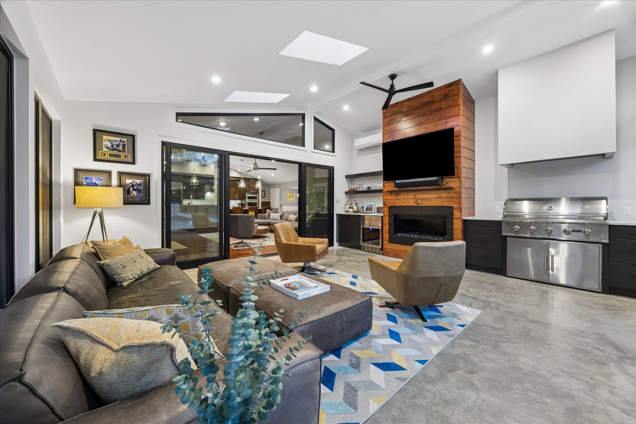 2613 Spring Ln, Austin, TX 78703