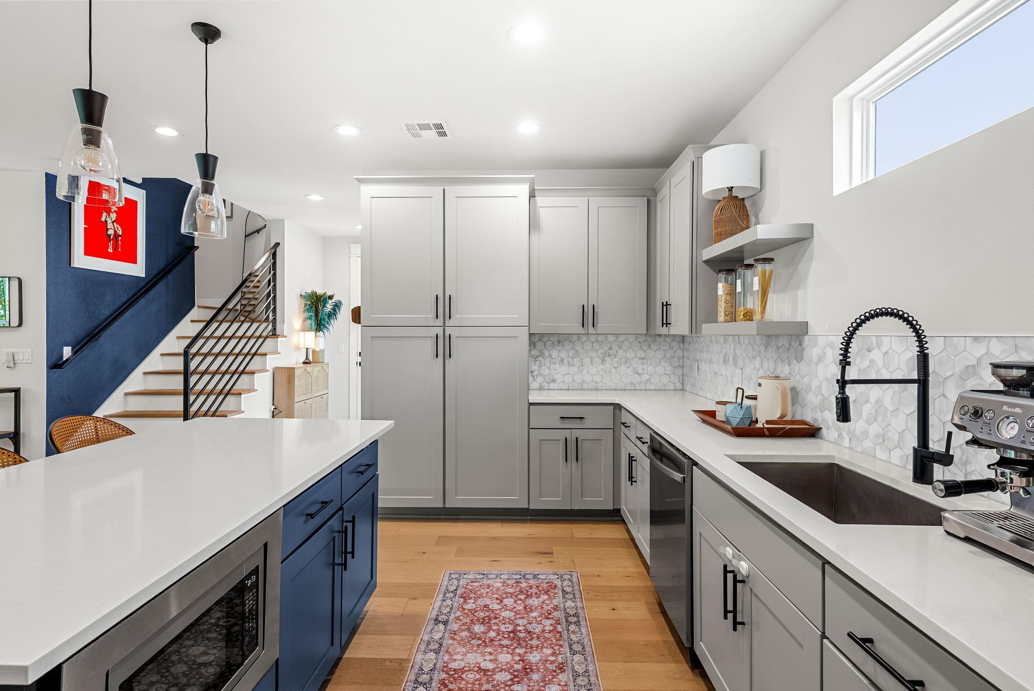 5109 Stone Gate Dr # 1, Austin, TX 78721