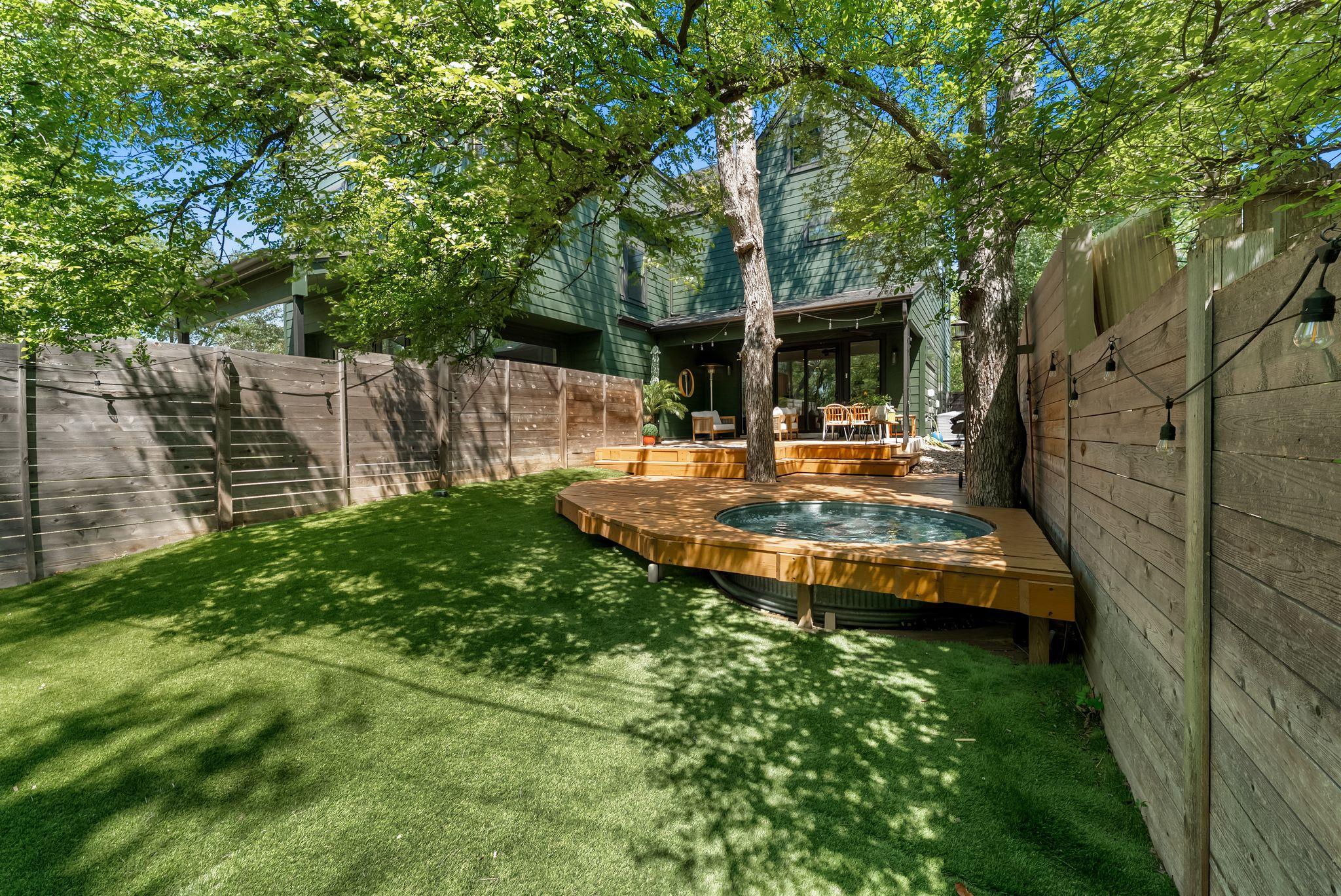 5109 Stone Gate Dr # 1, Austin, TX 78721