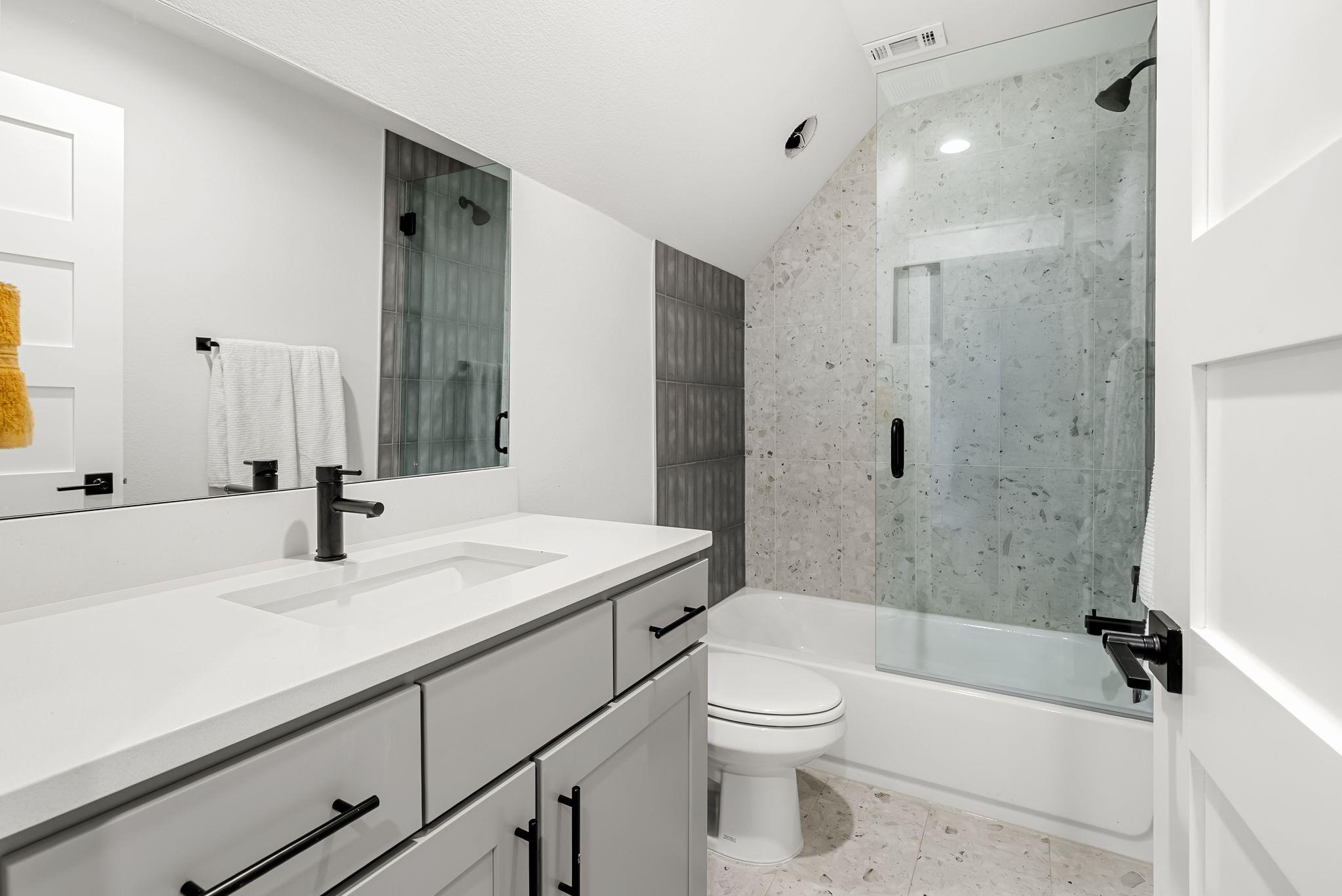 5109 Stone Gate Dr # 1, Austin, TX 78721