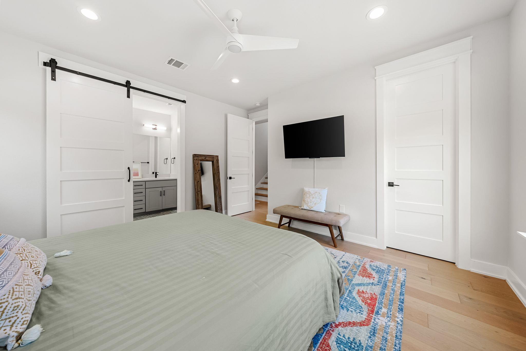 5109 Stone Gate Dr # 1, Austin, TX 78721