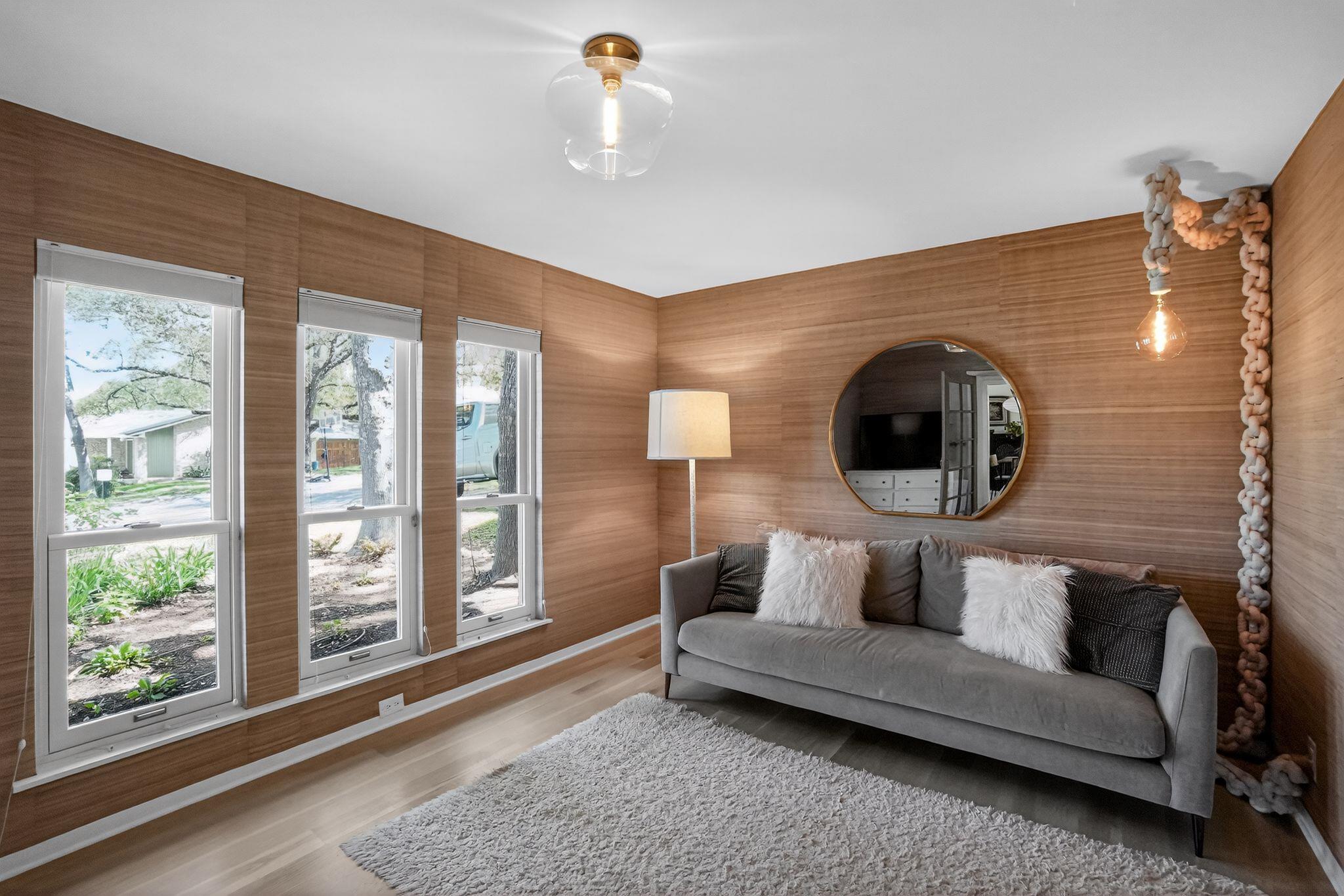 2104 Four Oaks Ln, Austin, TX 78704