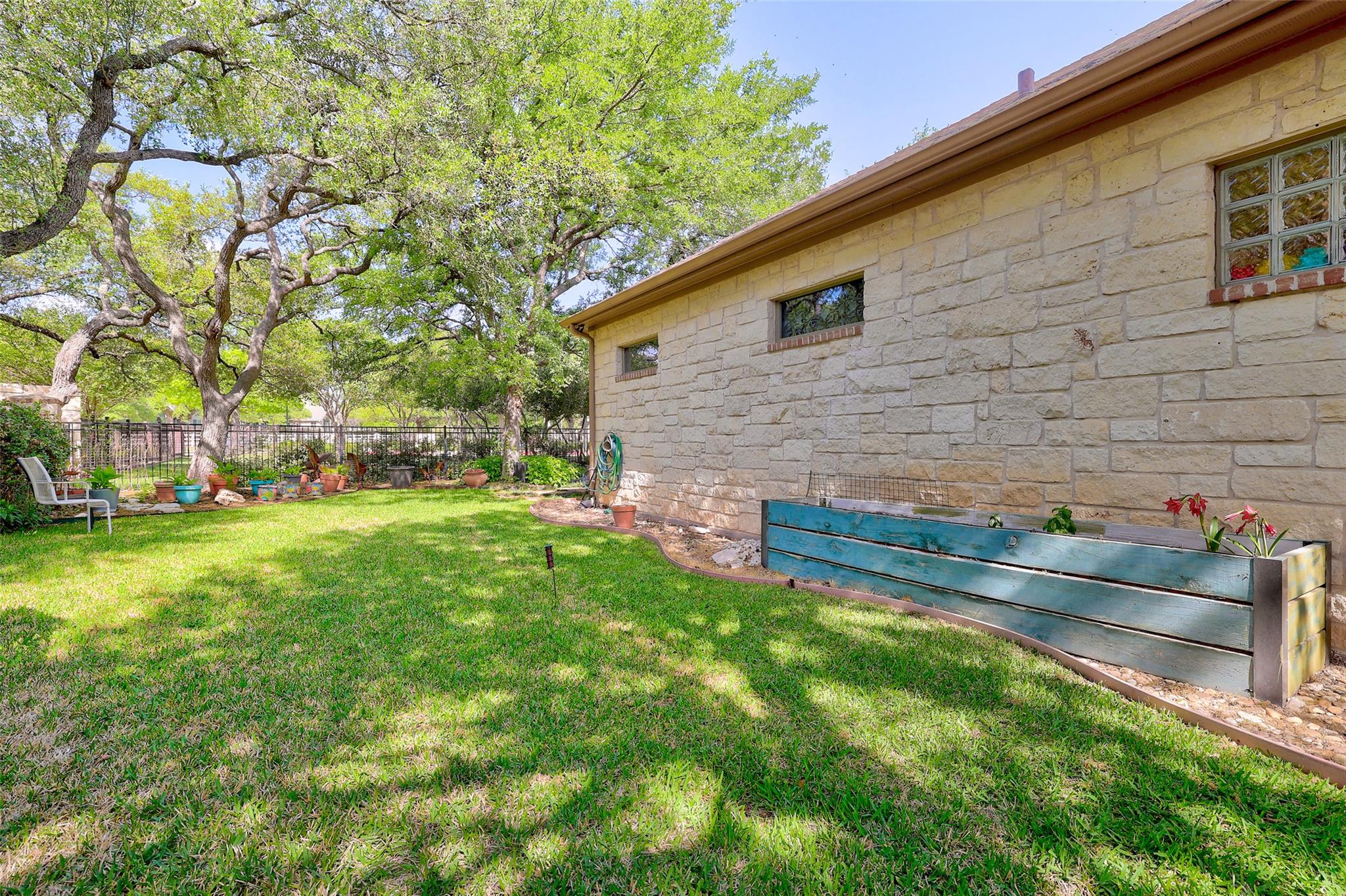 805 Boquilla Trl, Georgetown, TX 78633