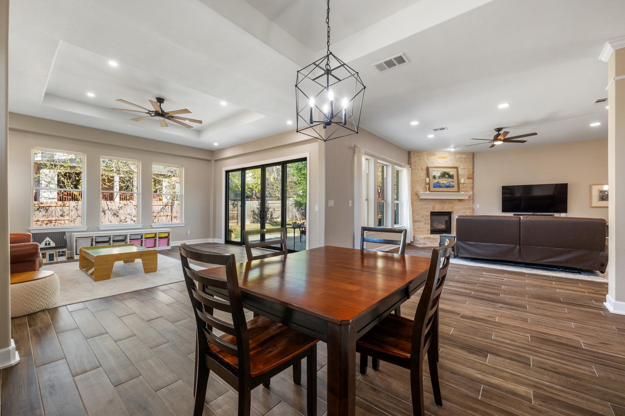 290 Grafton Ln, Austin, TX 78737