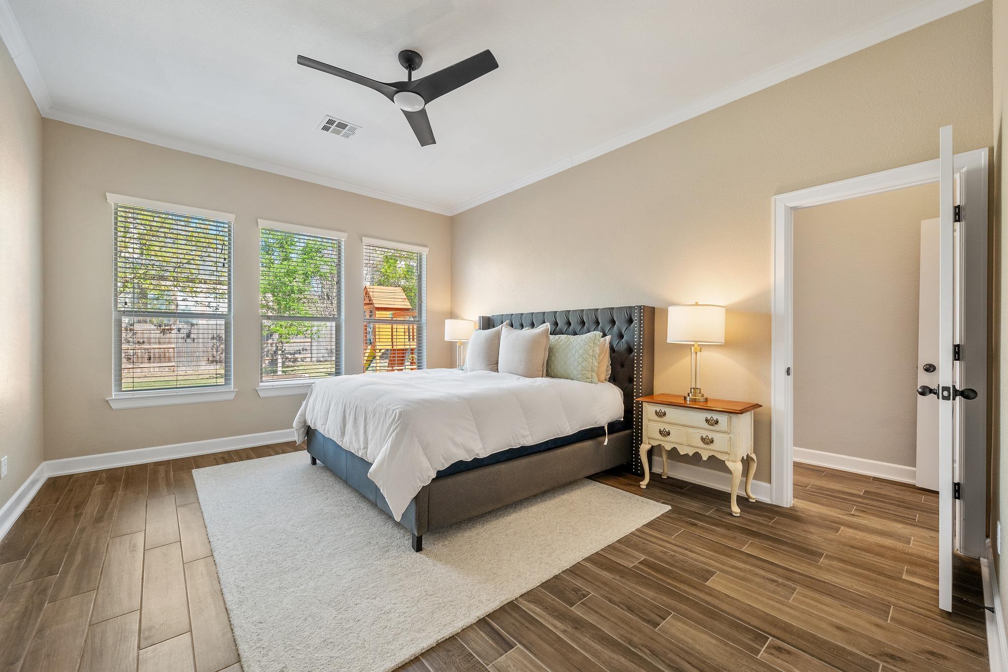 290 Grafton Ln, Austin, TX 78737