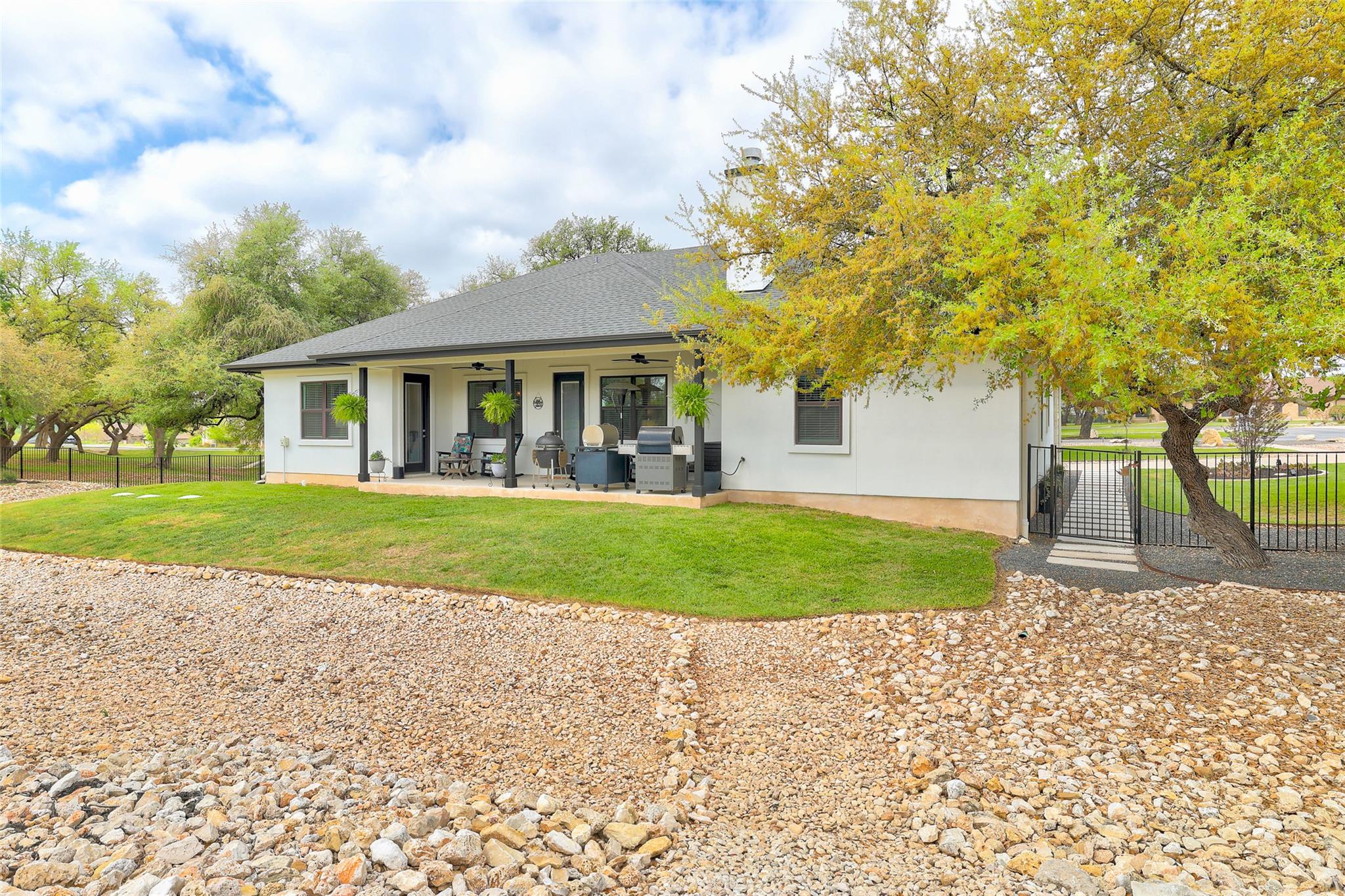 705 Pheasant Mdw, Liberty Hill, TX 78642