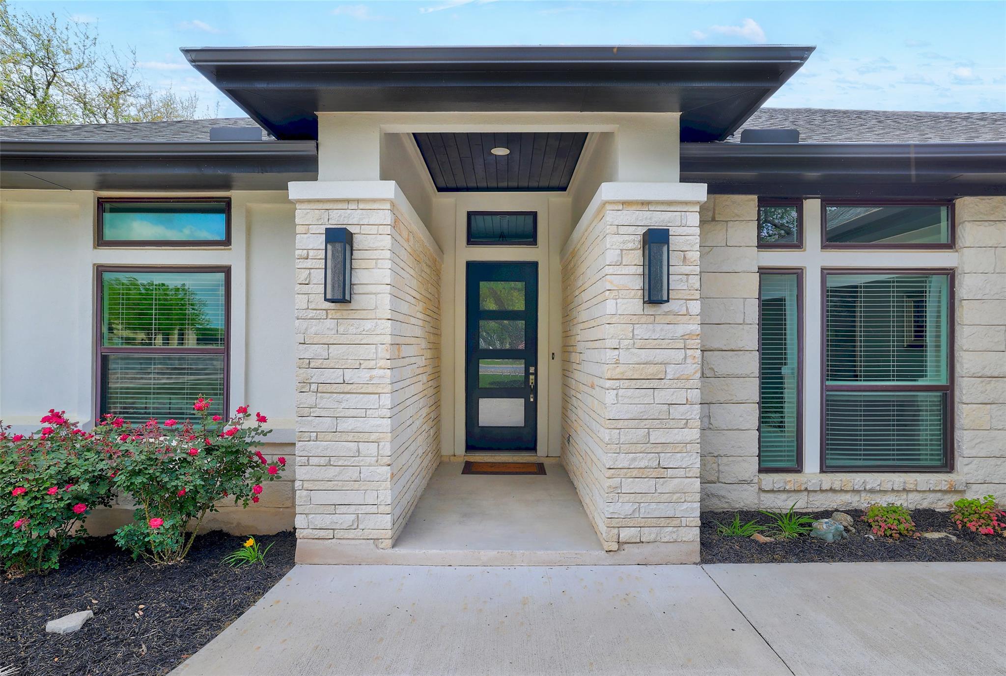 705 Pheasant Mdw, Liberty Hill, TX 78642