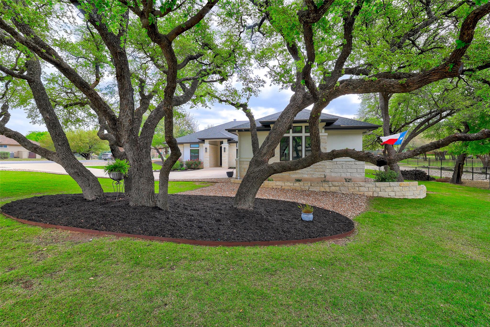 705 Pheasant Mdw, Liberty Hill, TX 78642