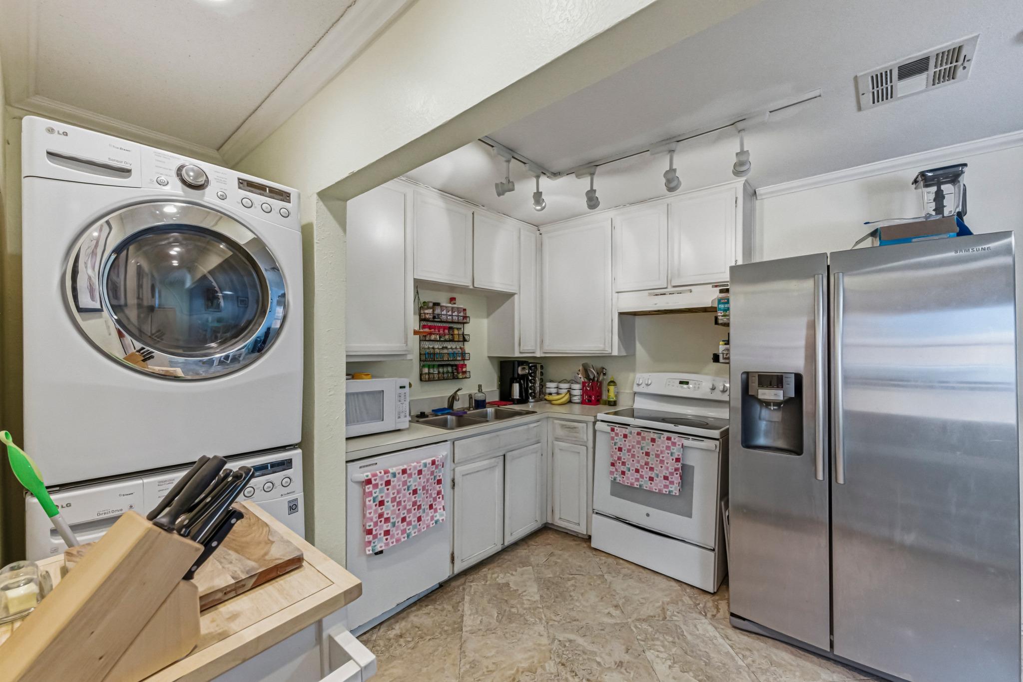 916 E 49th St, Austin, TX 78751