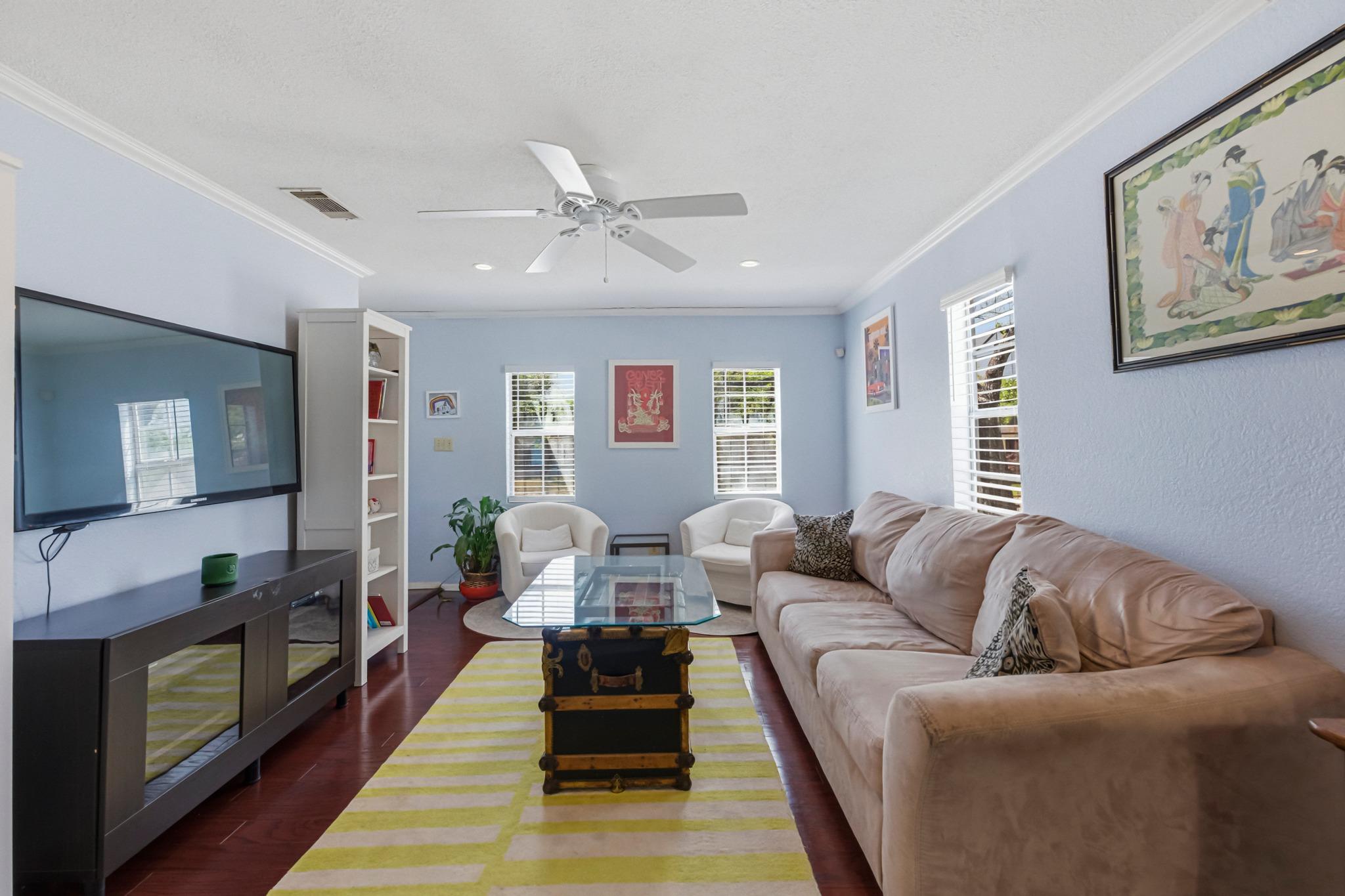 916 E 49th St, Austin, TX 78751