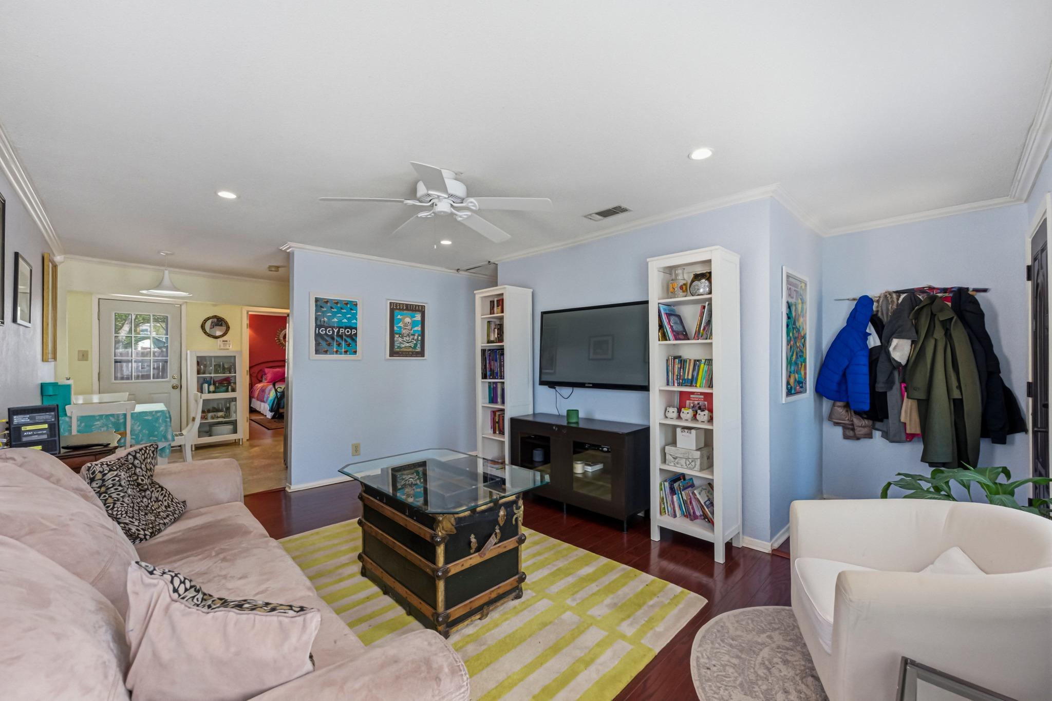 916 E 49th St, Austin, TX 78751