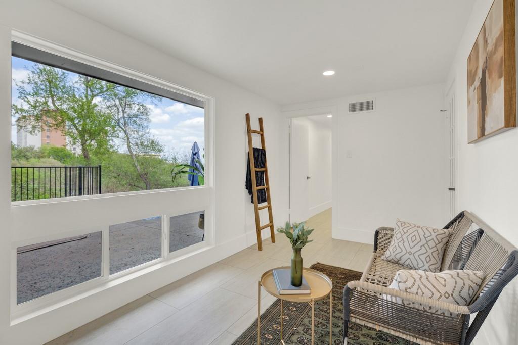 810 N Loop St, San Marcos, TX 78666