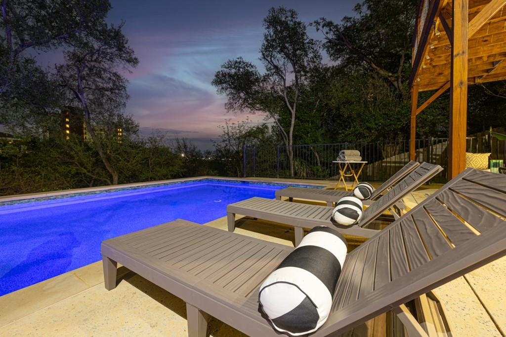 810 N Loop St, San Marcos, TX 78666