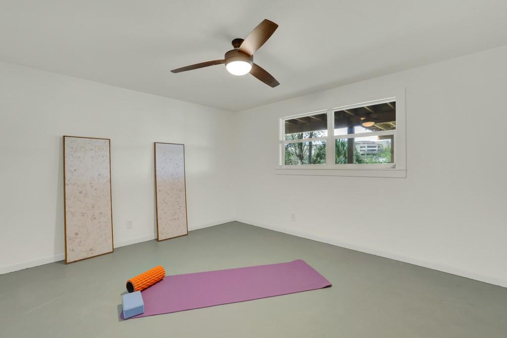 810 N Loop St, San Marcos, TX 78666