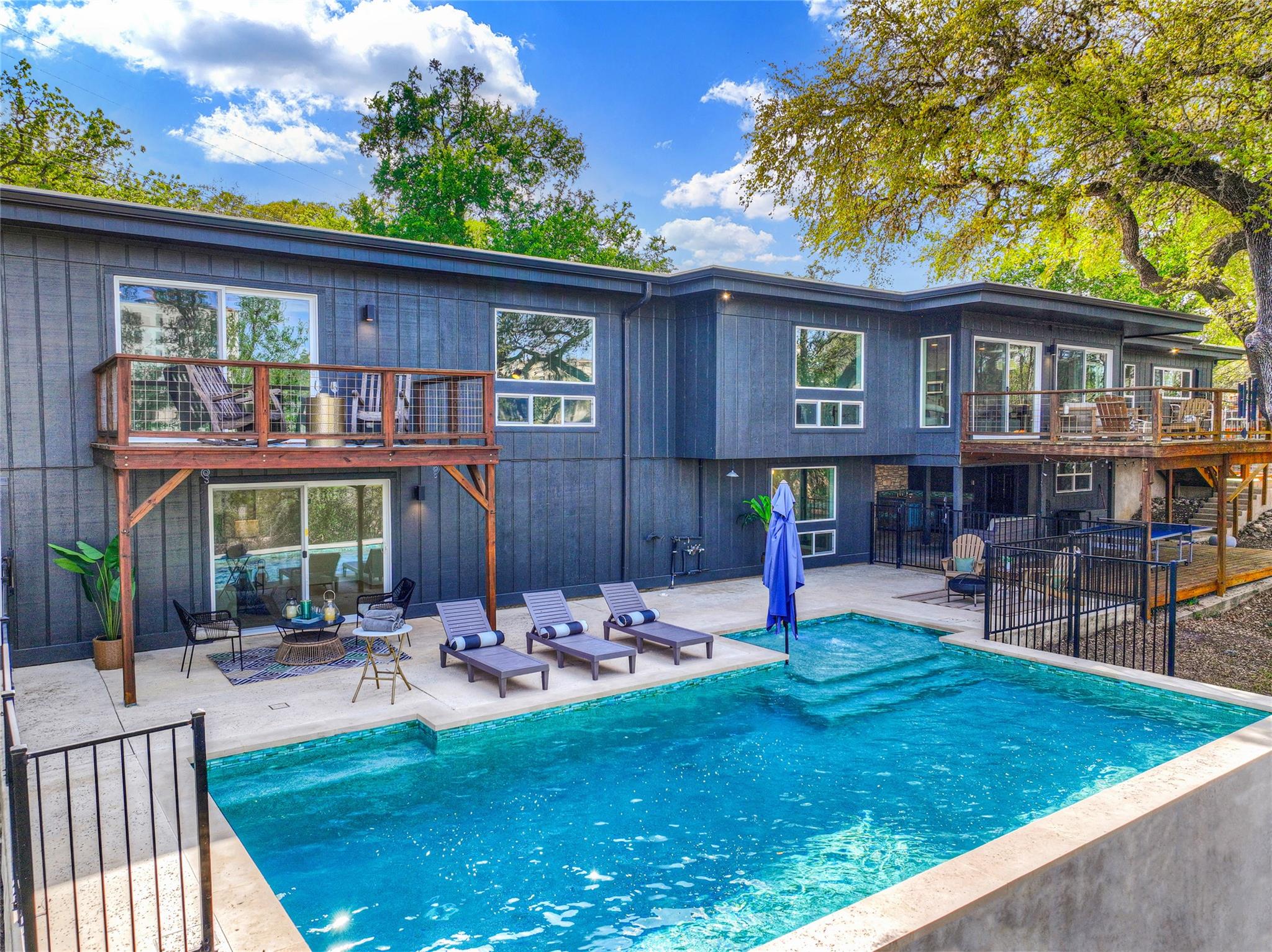 810 N Loop St, San Marcos, TX 78666