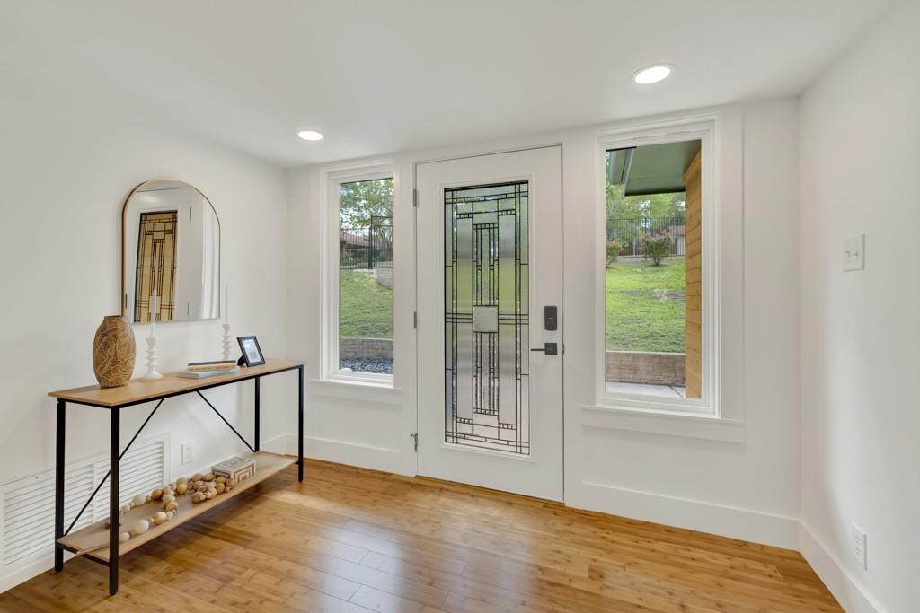 810 N Loop St, San Marcos, TX 78666