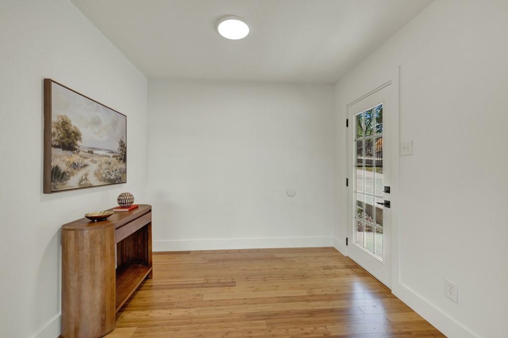 810 N Loop St, San Marcos, TX 78666