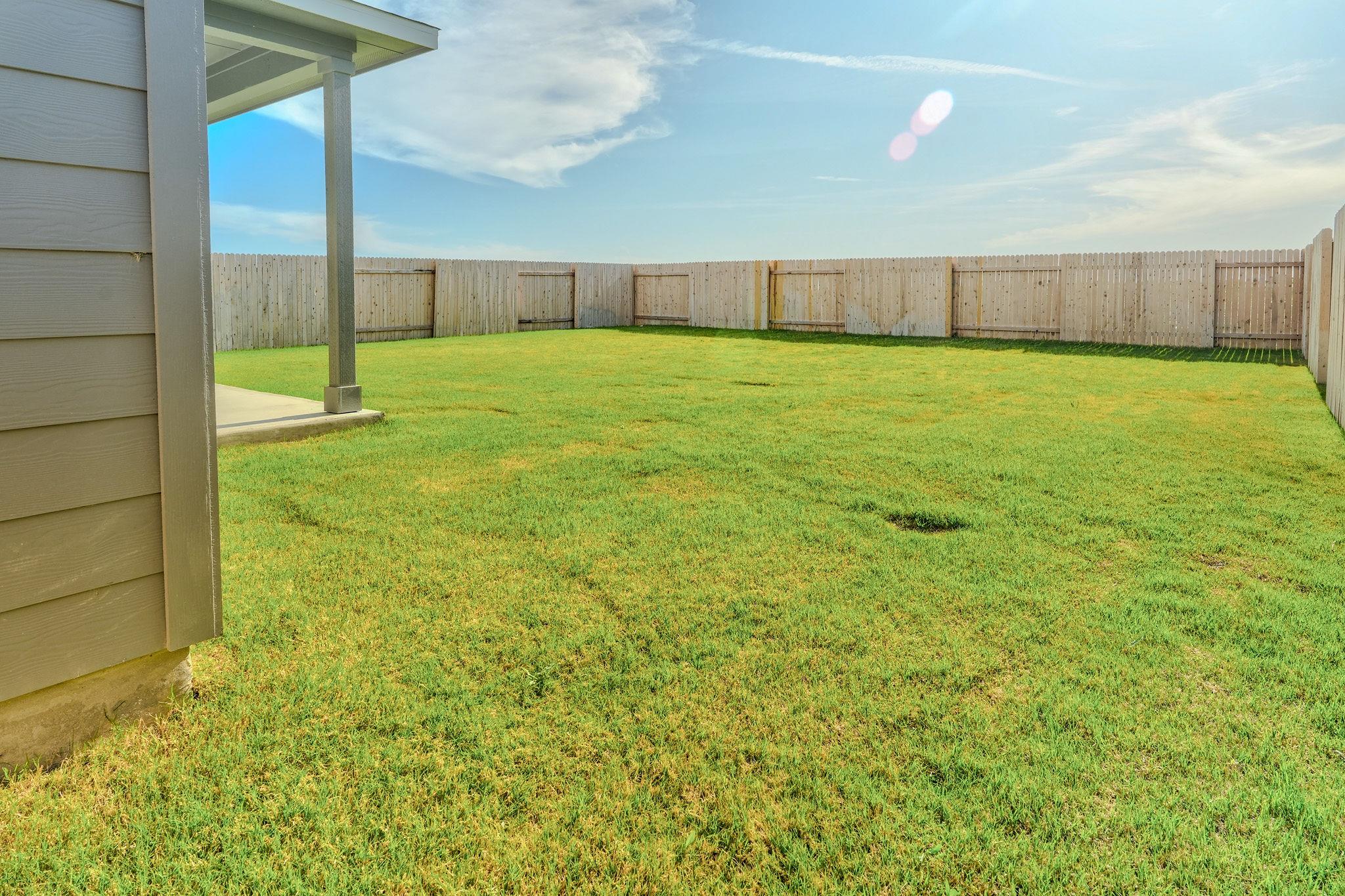 129 Honey Bee Rd, Jarrell, TX 76537