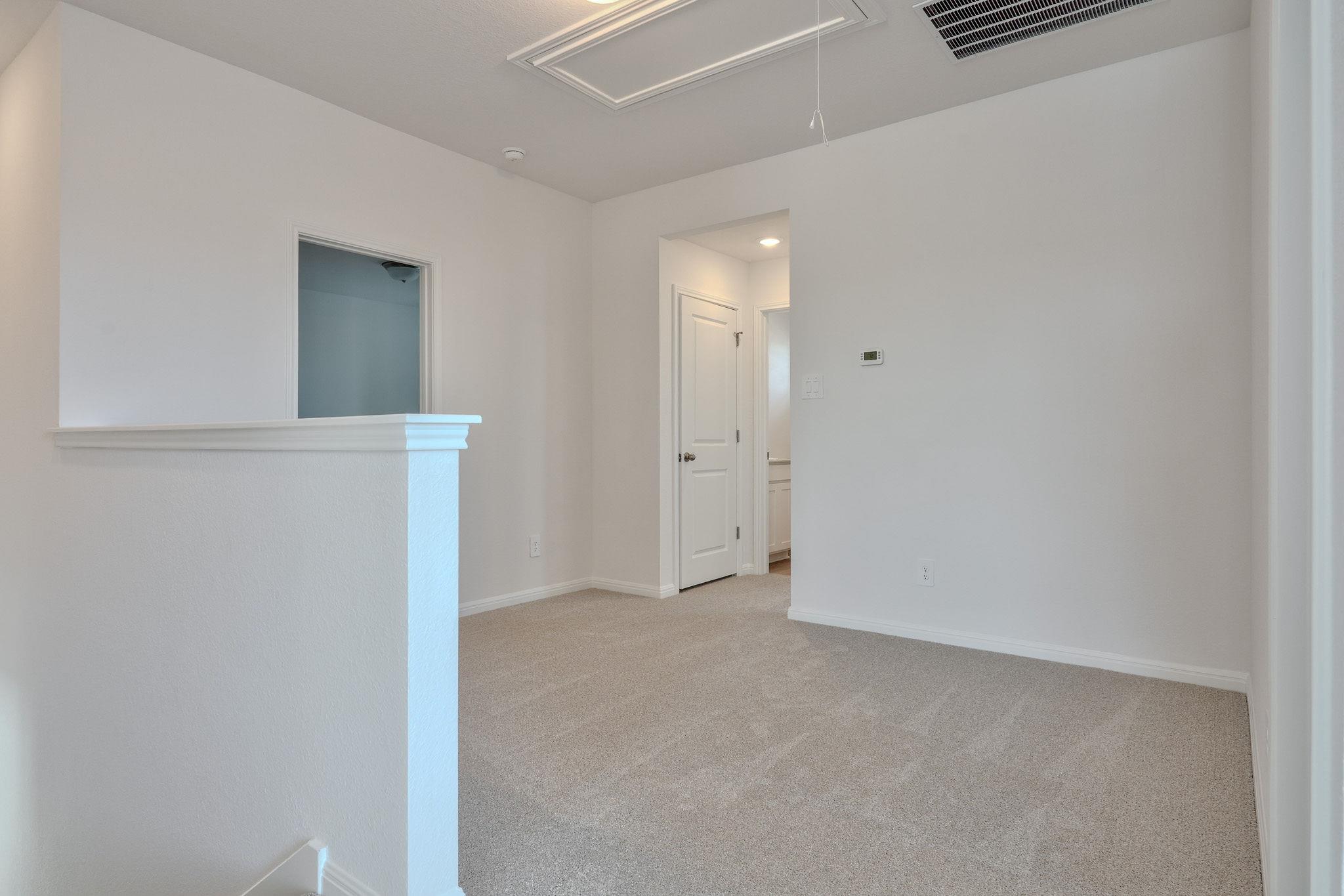 129 Honey Bee Rd, Jarrell, TX 76537