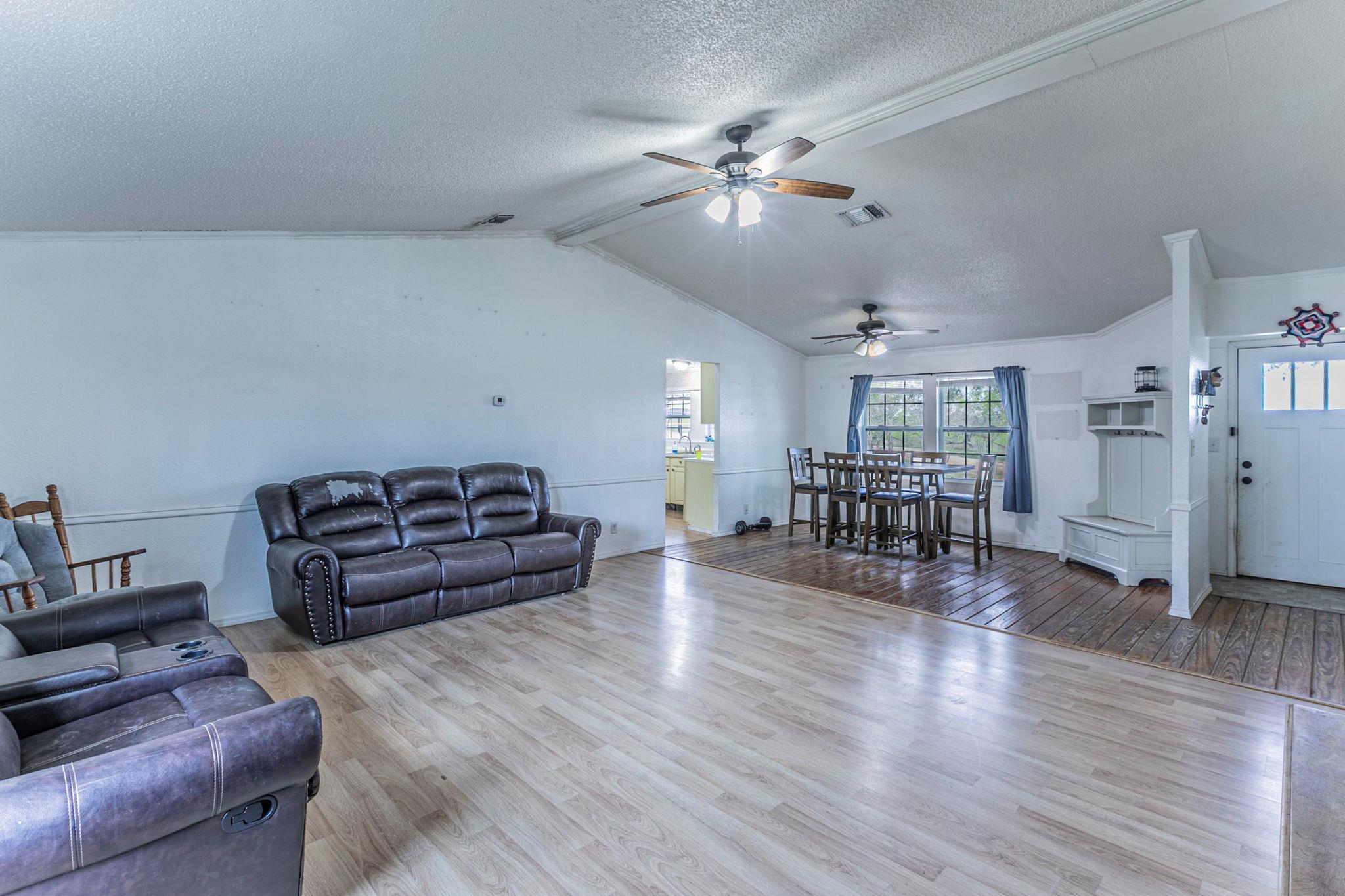 1767 Dowdy Rd, Seguin, TX 78155