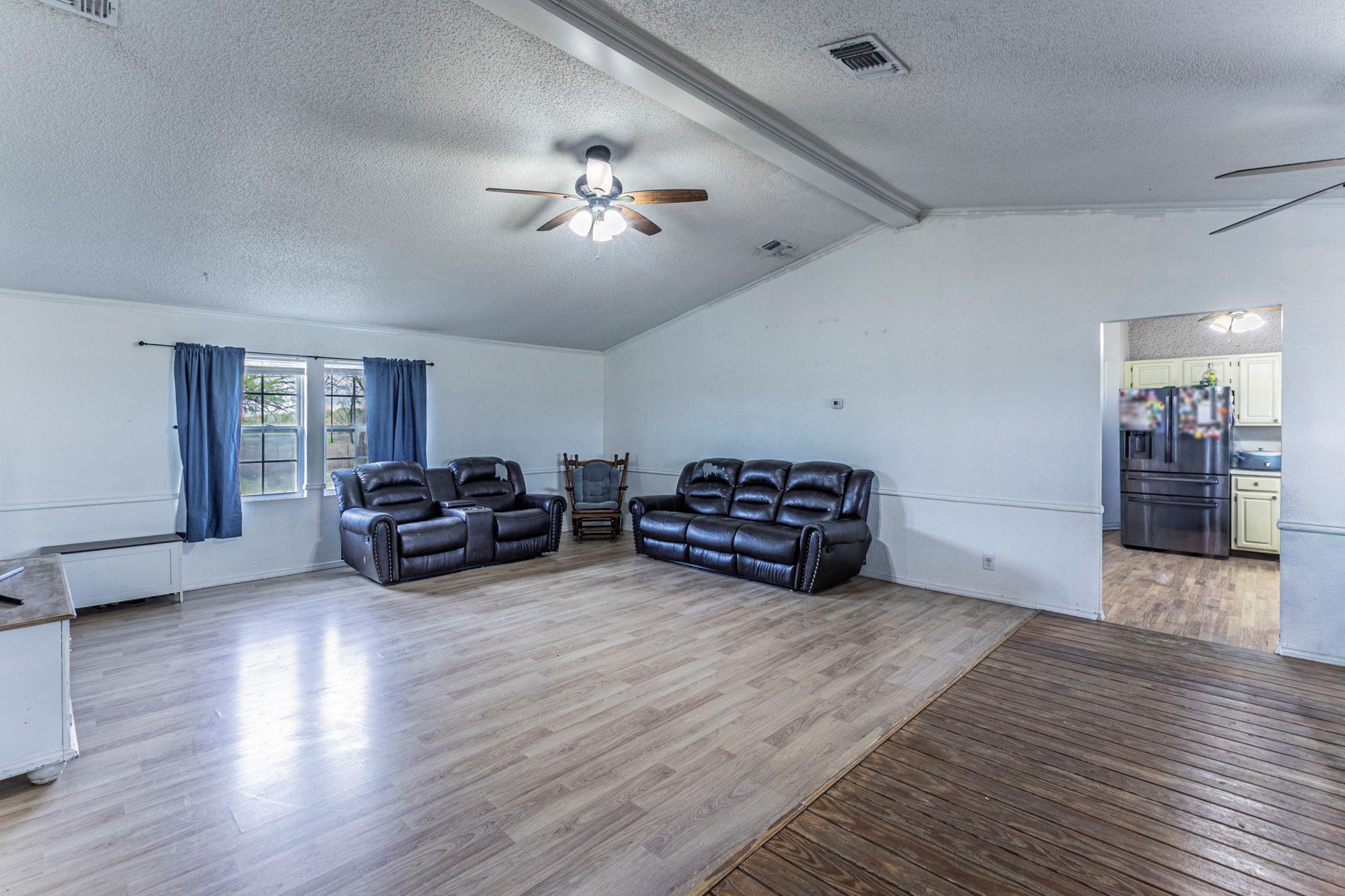 1767 Dowdy Rd, Seguin, TX 78155