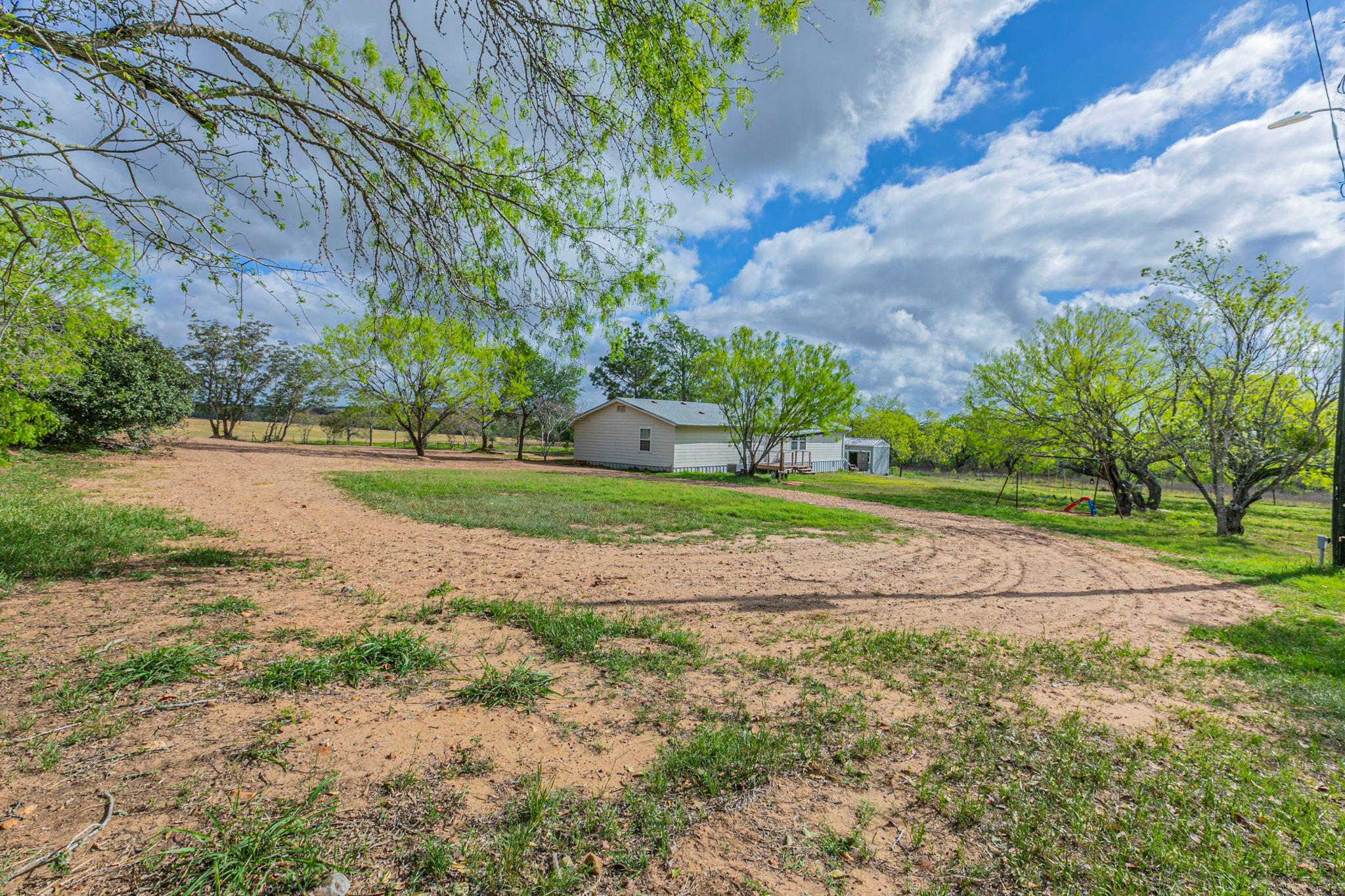 1767 Dowdy Rd, Seguin, TX 78155