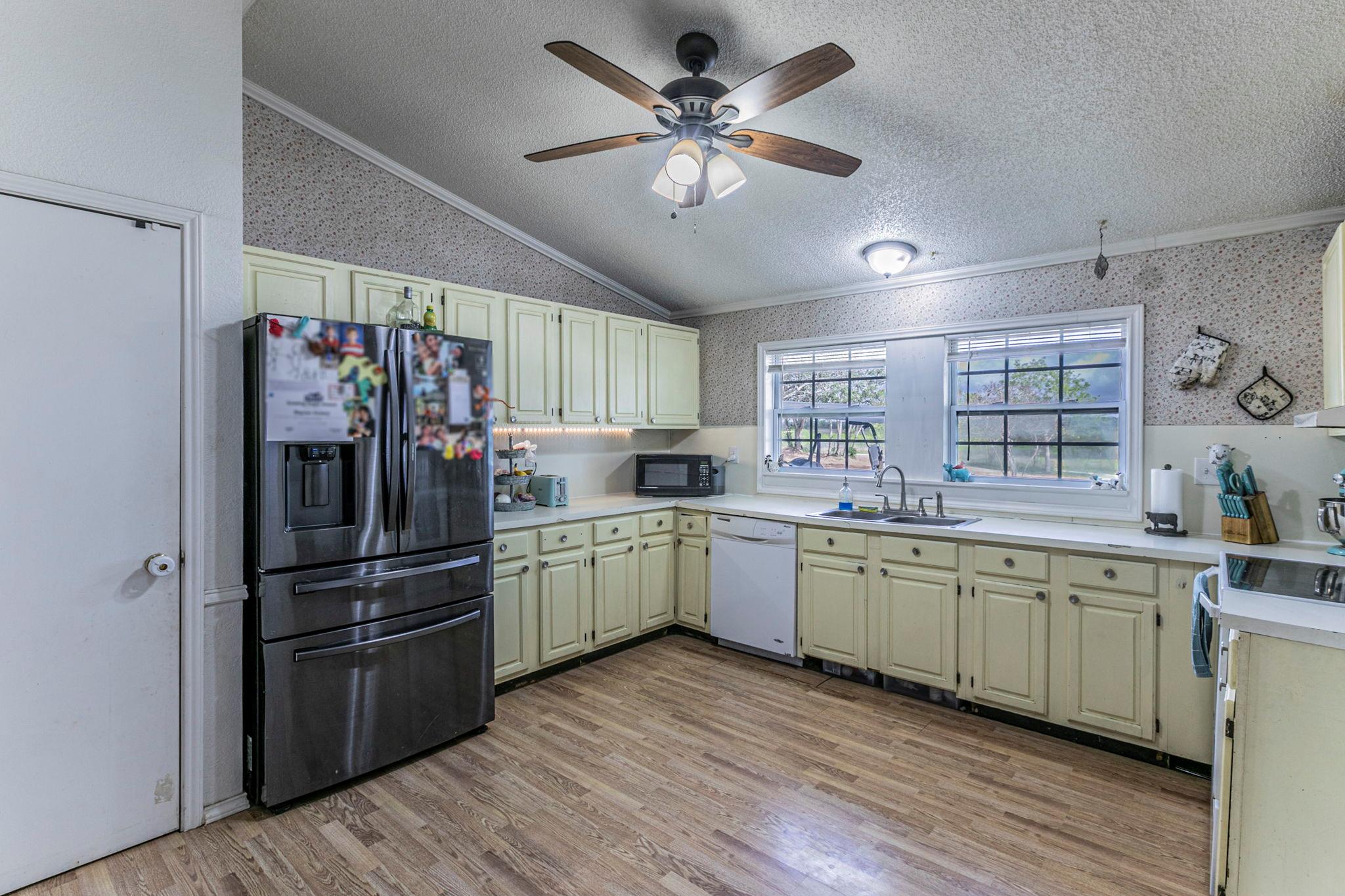 1767 Dowdy Rd, Seguin, TX 78155