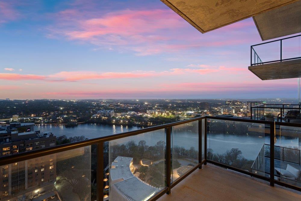 70 Rainey St # 1901, Austin, TX 78701