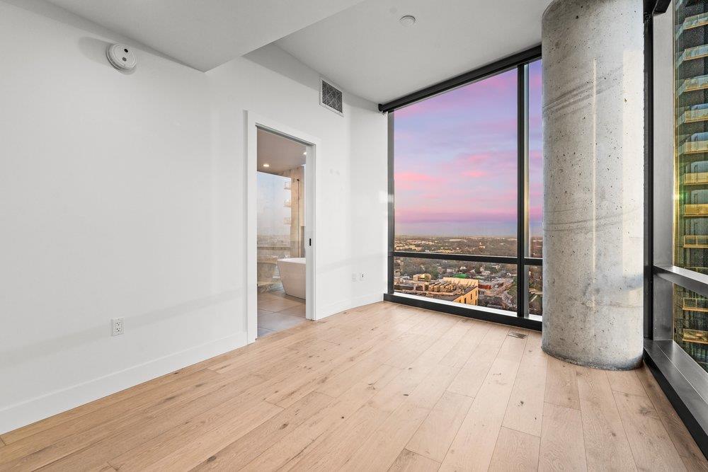 70 Rainey St # 1901, Austin, TX 78701