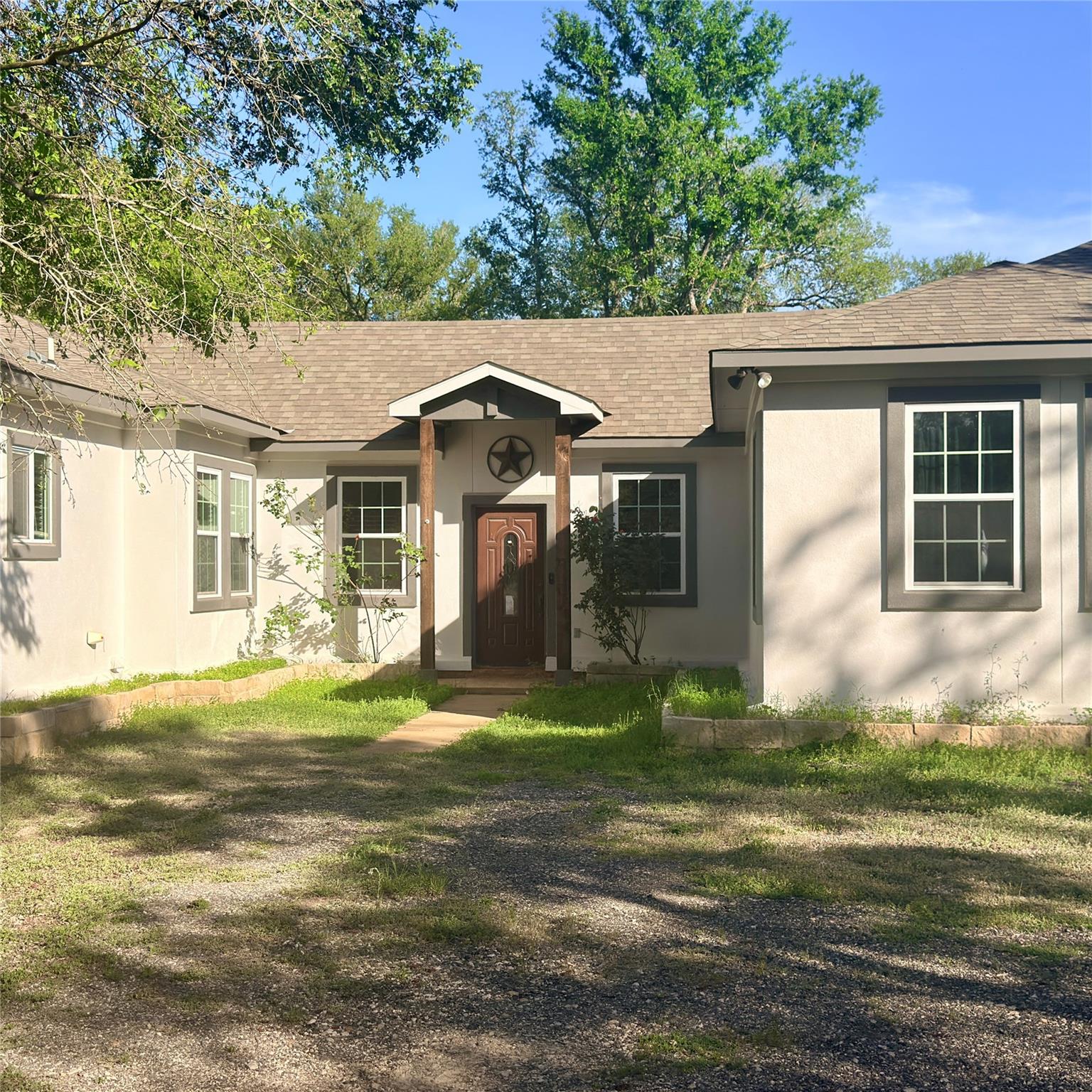 127 Comanche Trl # A, Elgin, TX 78621