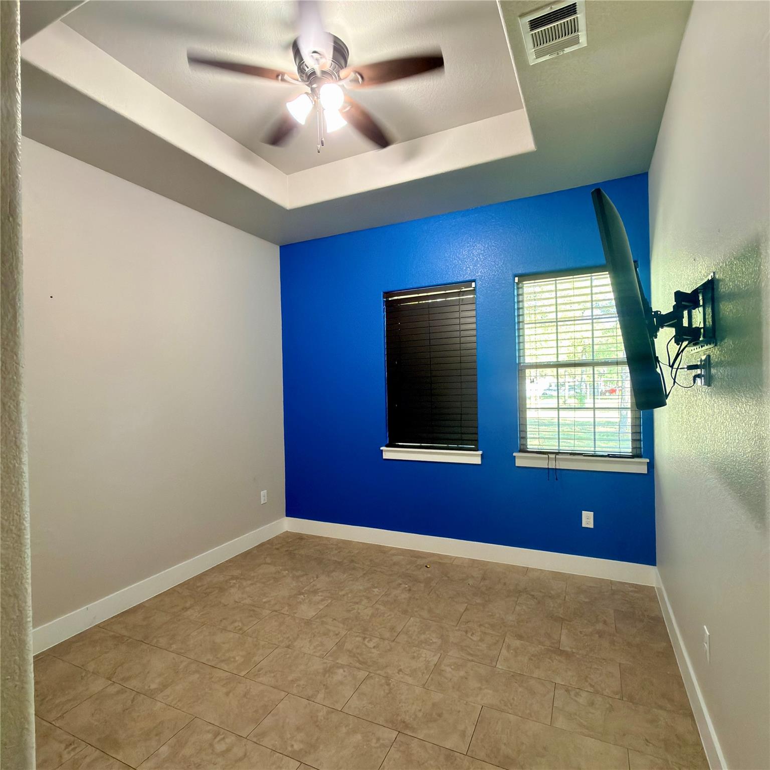 127 Comanche Trl # A, Elgin, TX 78621