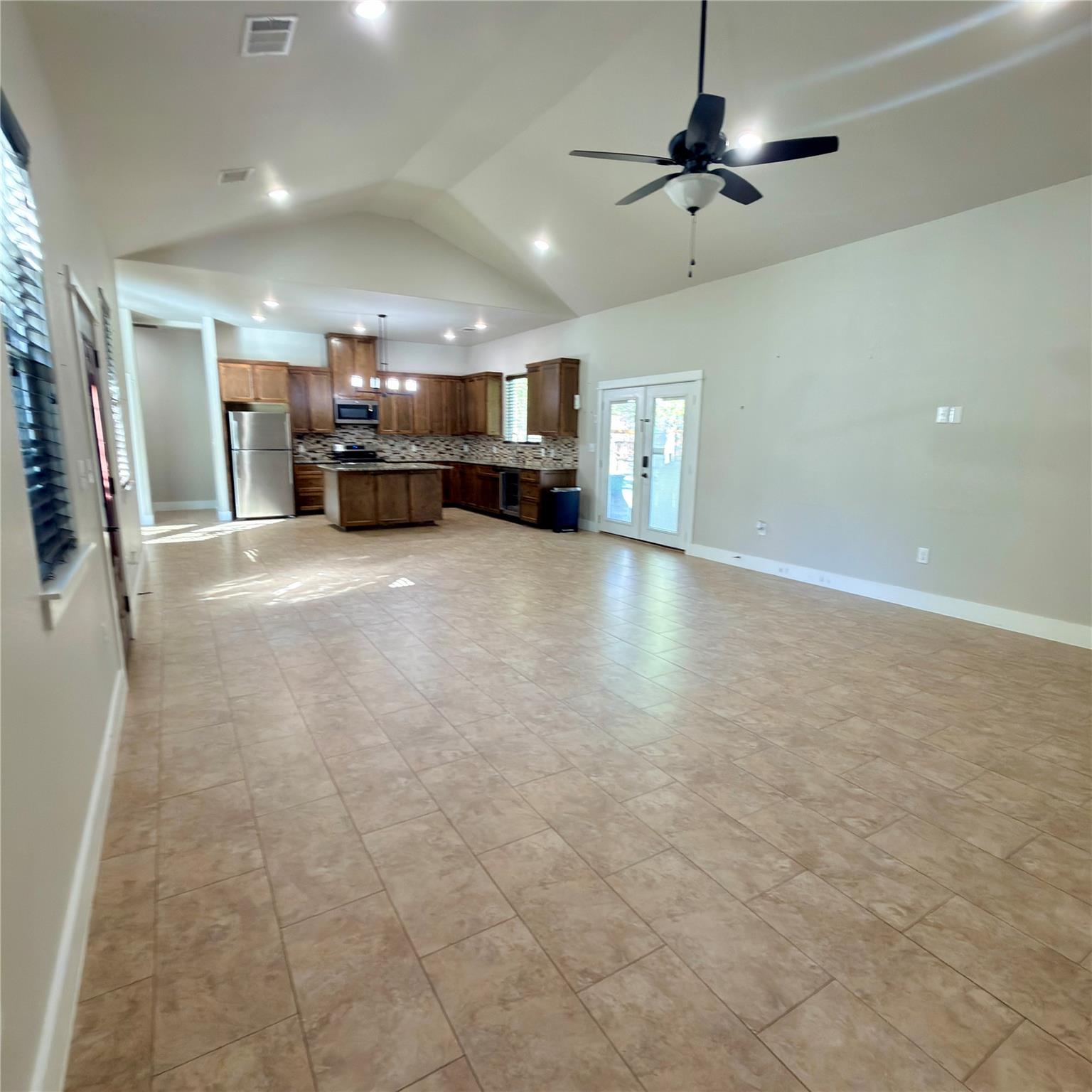 127 Comanche Trl # A, Elgin, TX 78621