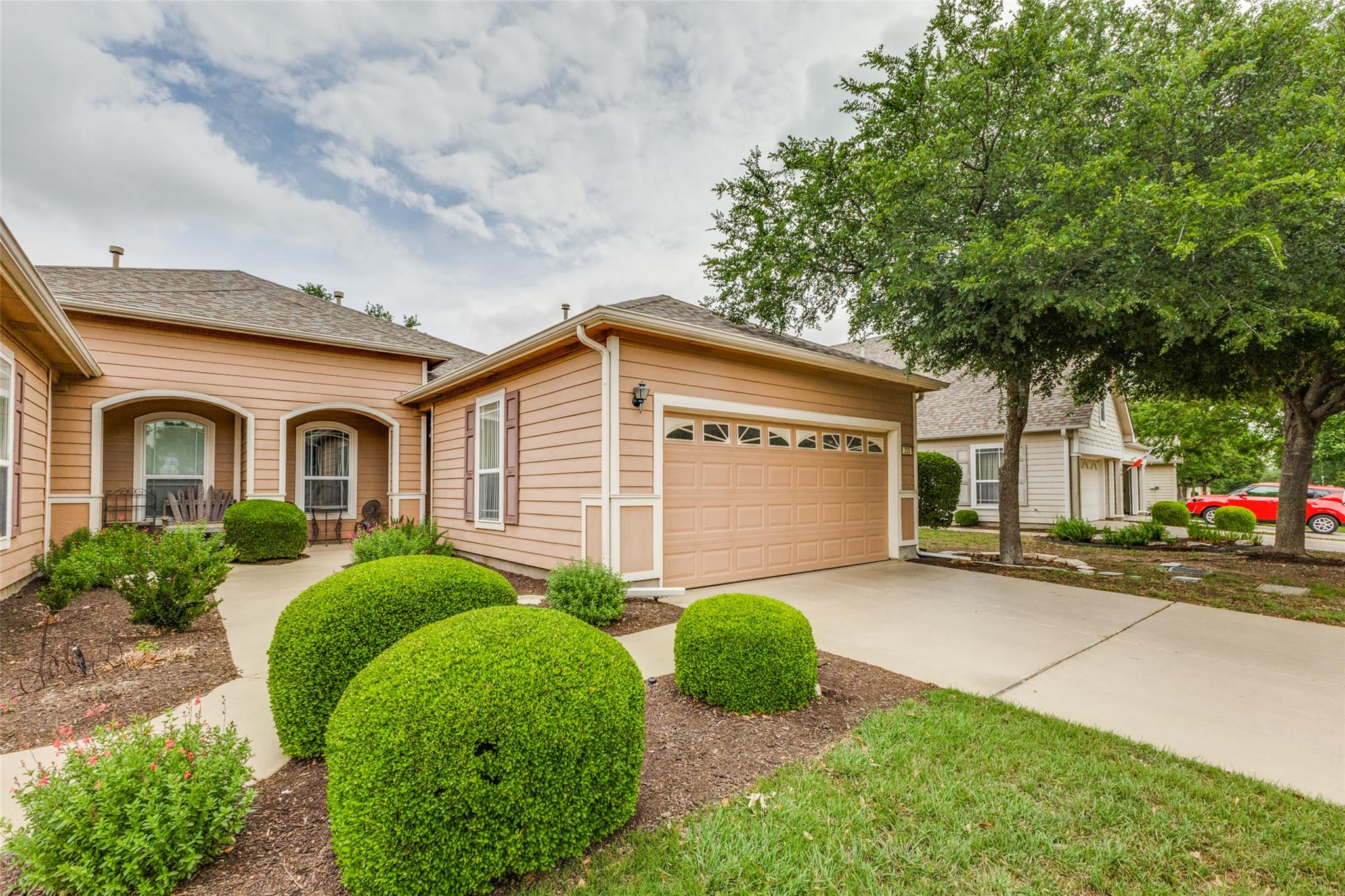 203 Essex Ln, Georgetown, TX 78633