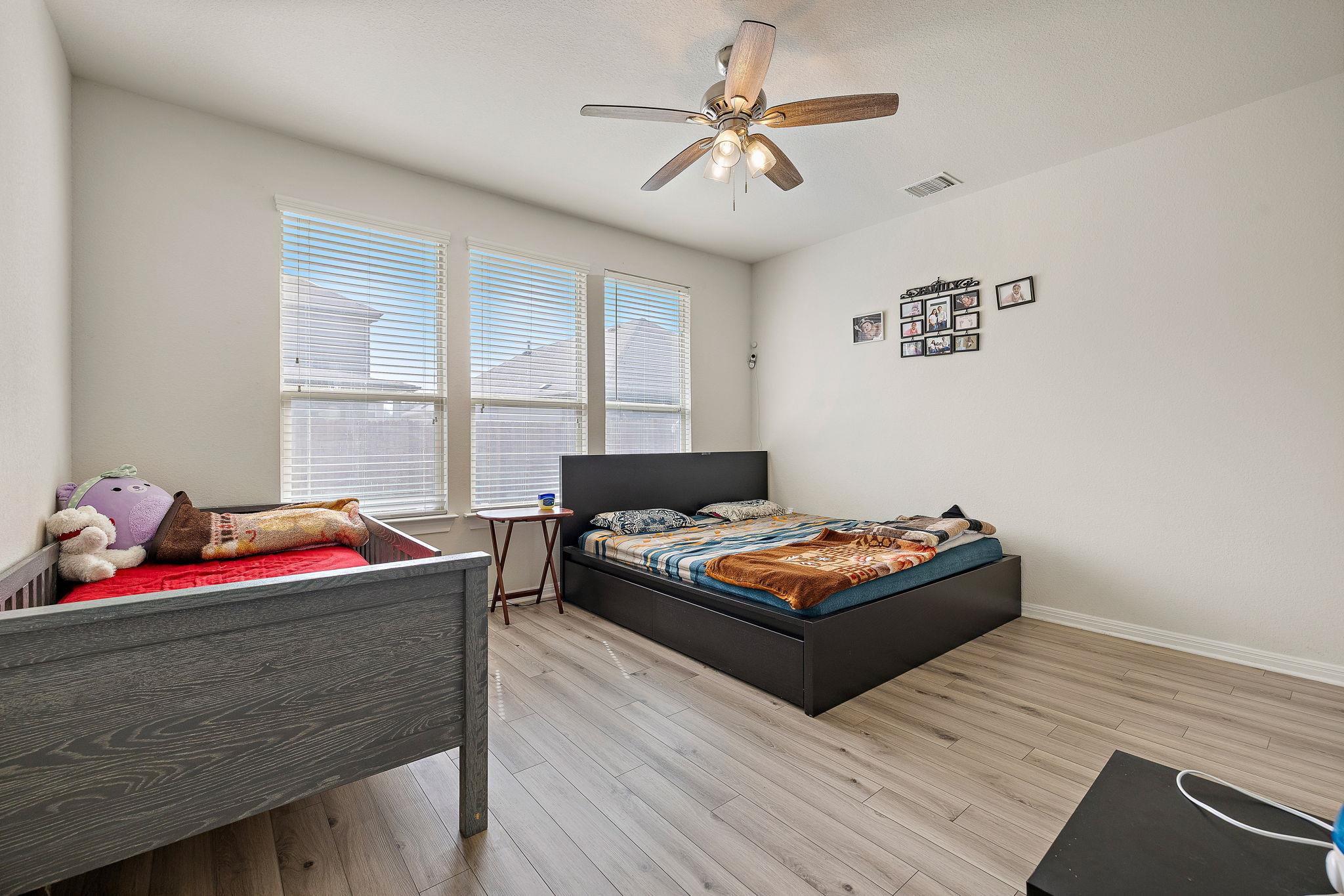 9807 Quercia Dr, Austin, TX 78717