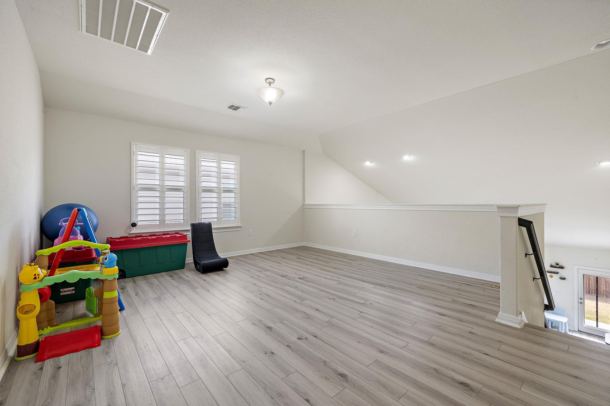 9807 Quercia Dr, Austin, TX 78717