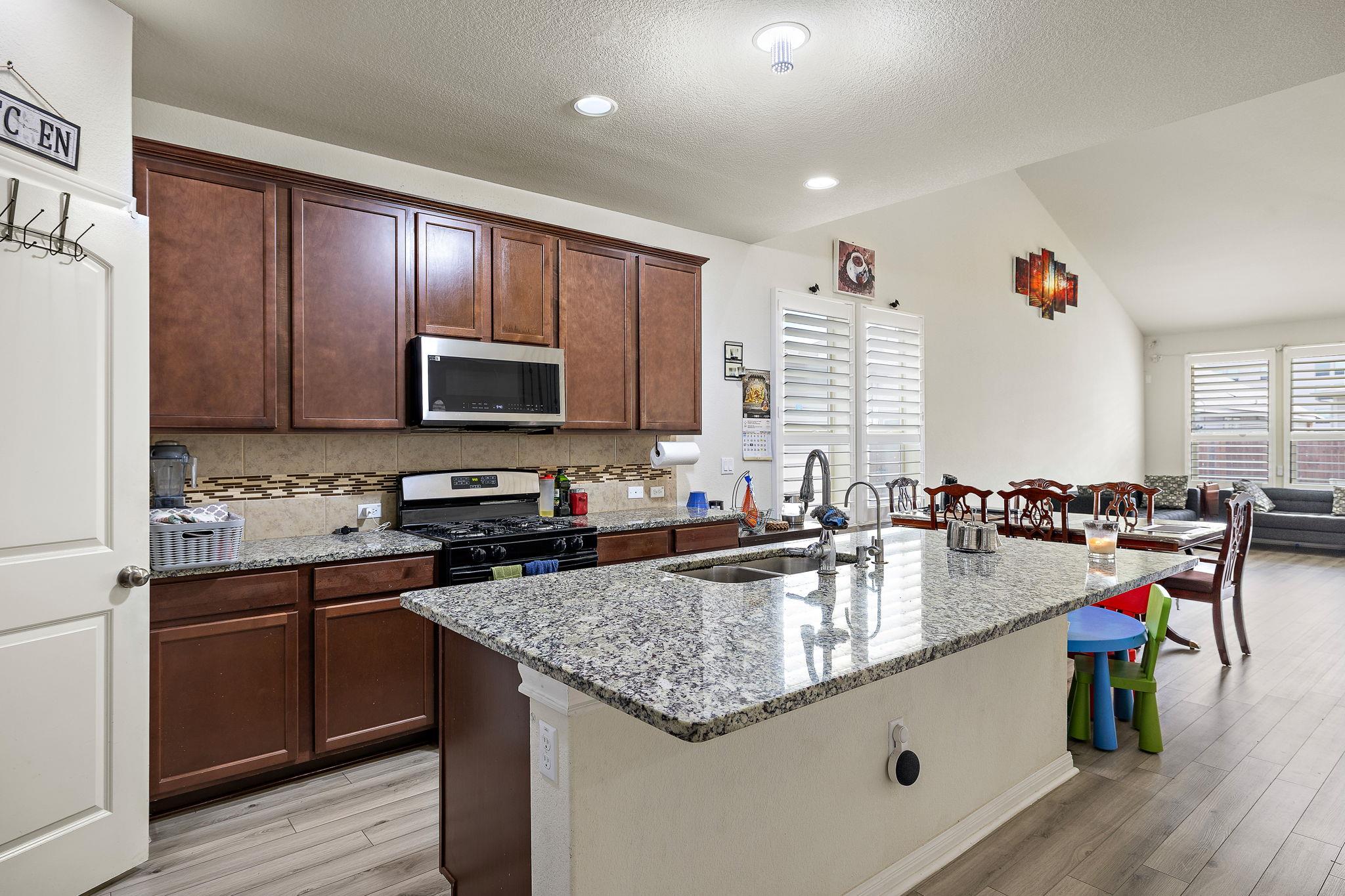 9807 Quercia Dr, Austin, TX 78717