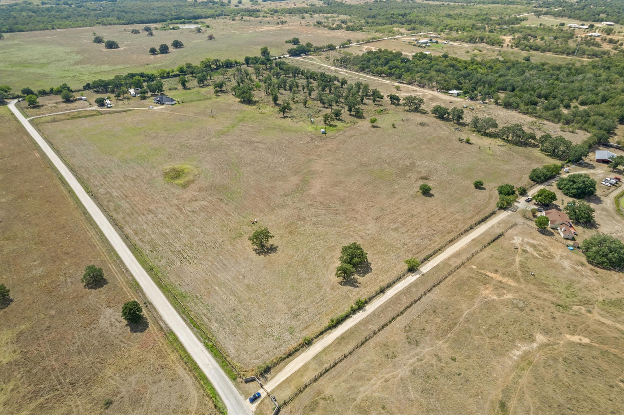 240 Oil Field Rd, Lockhart, TX 78644