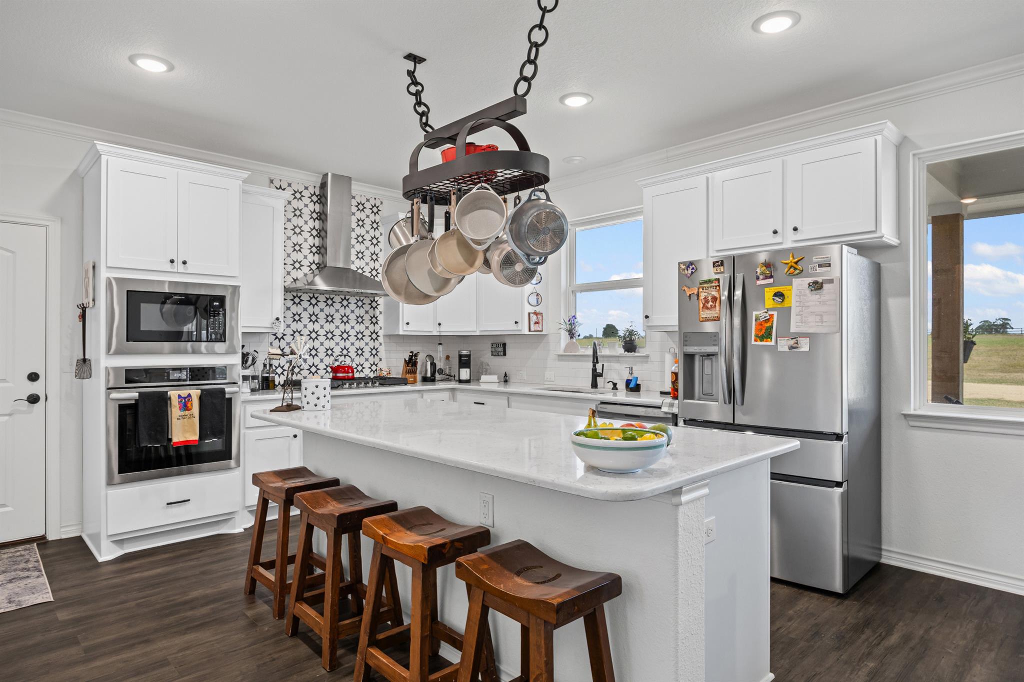 240 Oil Field Rd, Lockhart, TX 78644