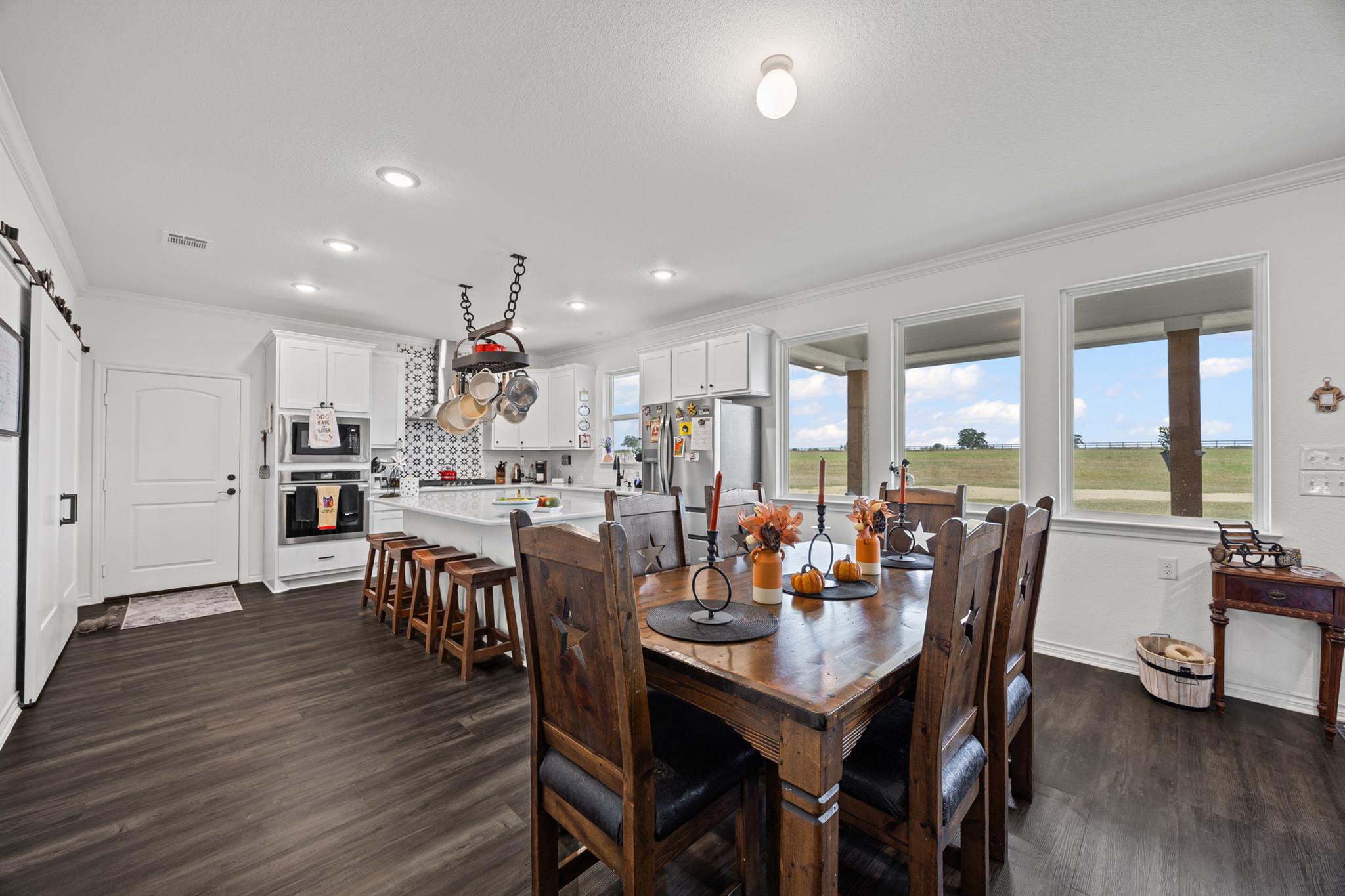 240 Oil Field Rd, Lockhart, TX 78644