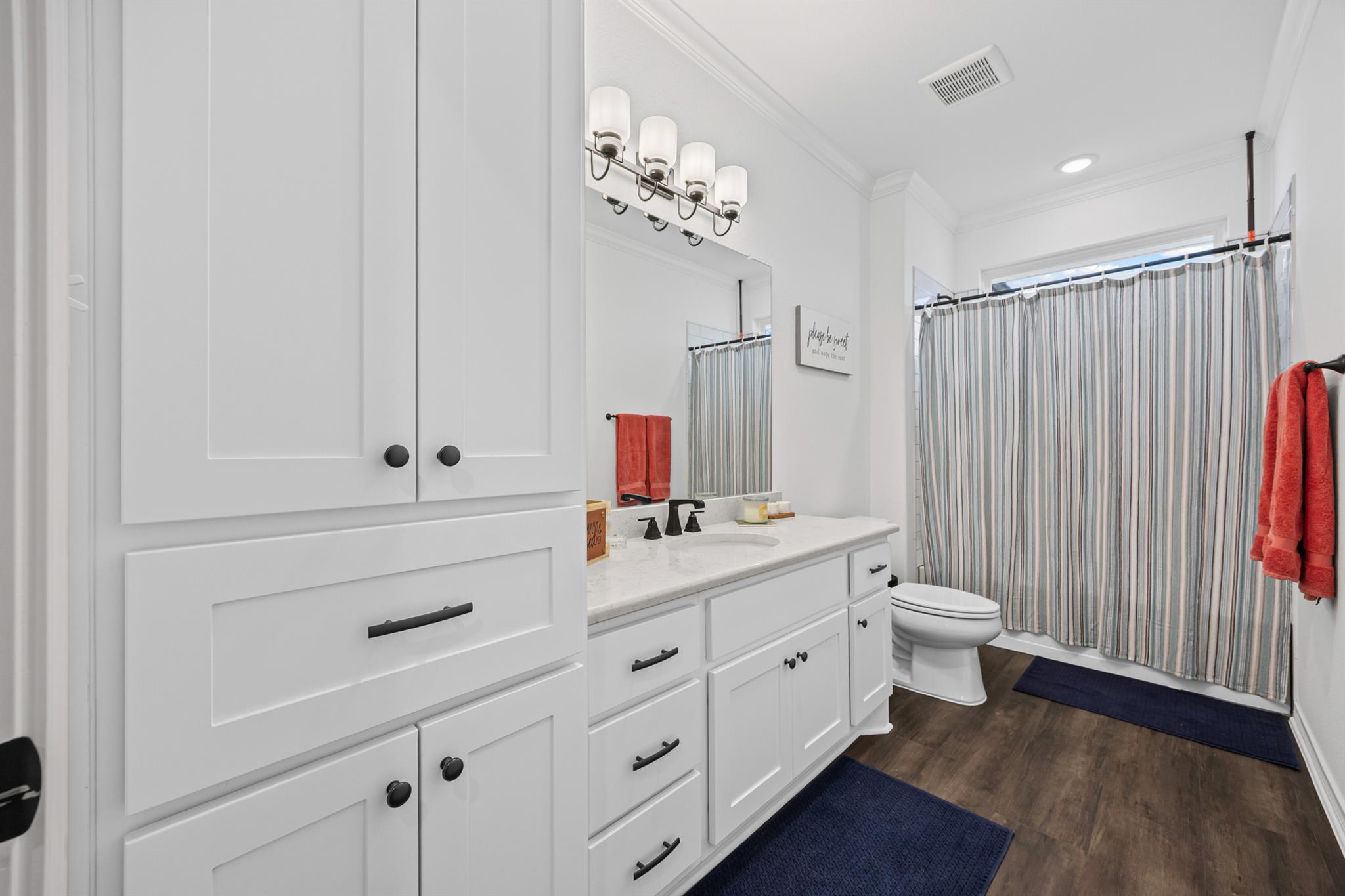 240 Oil Field Rd, Lockhart, TX 78644