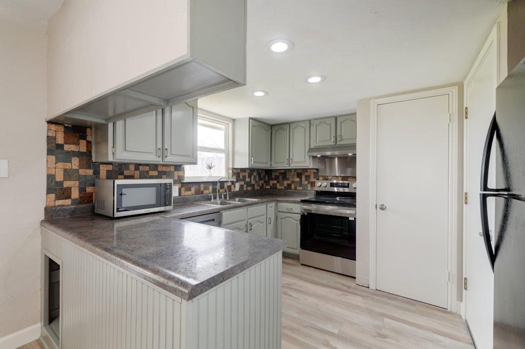 602 Apache Trl, Leander, TX 78641