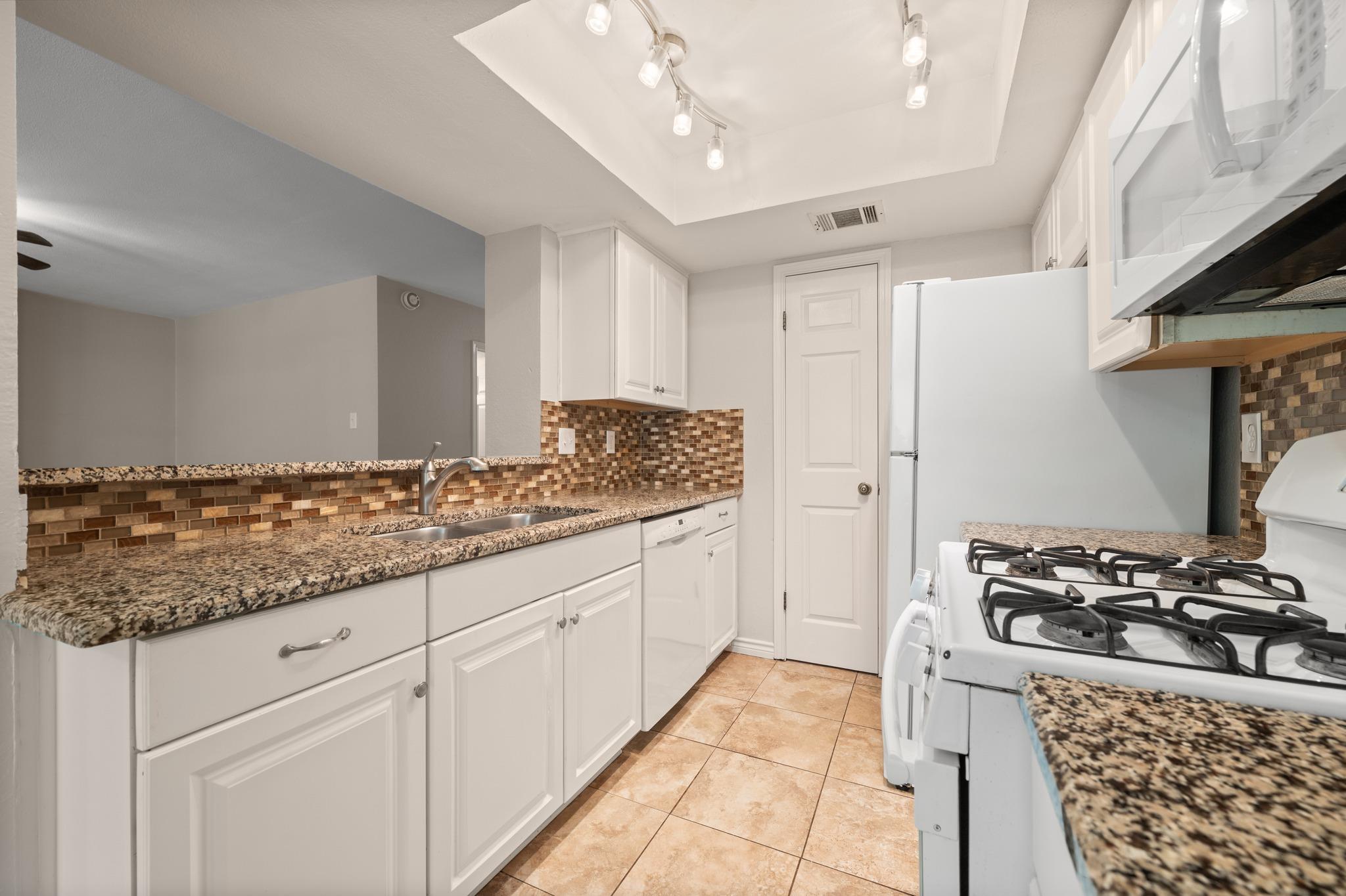 8006 Tuscarora Trl, Austin, TX 78729