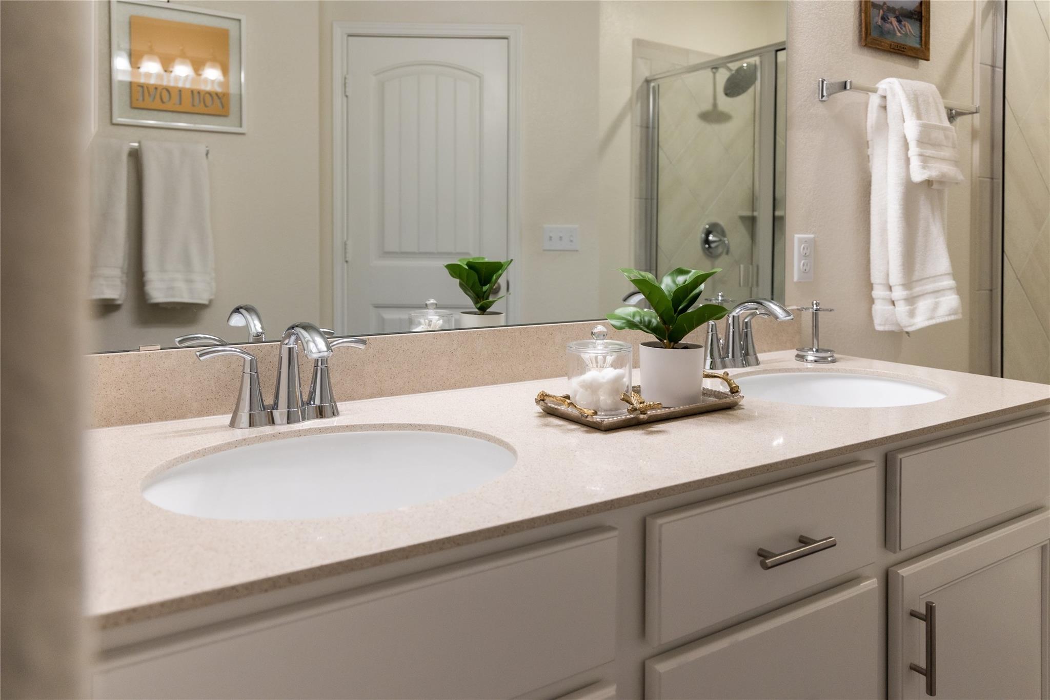 9006 Golden Leaf Dr, Austin, TX 78748