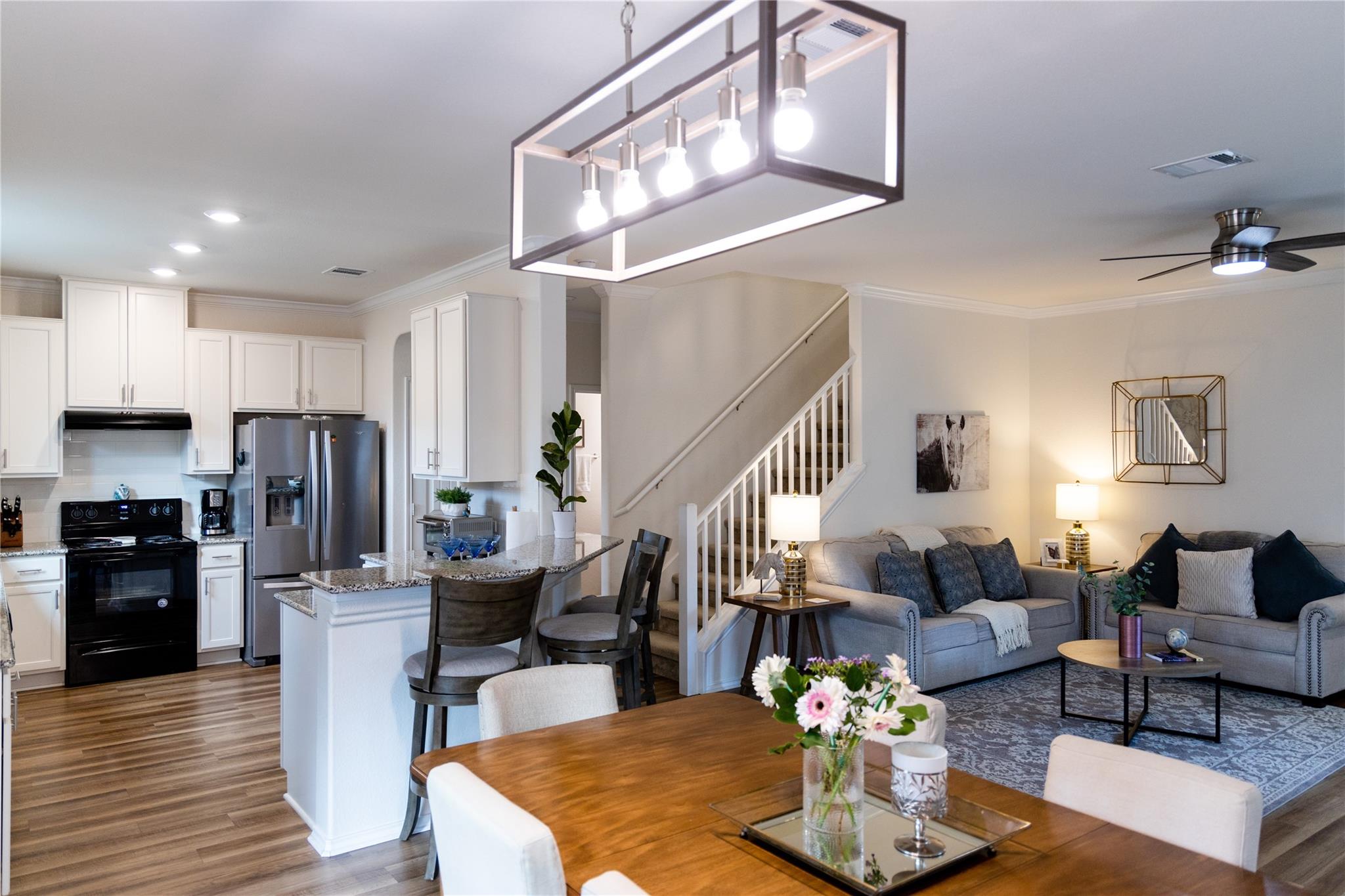 9006 Golden Leaf Dr, Austin, TX 78748