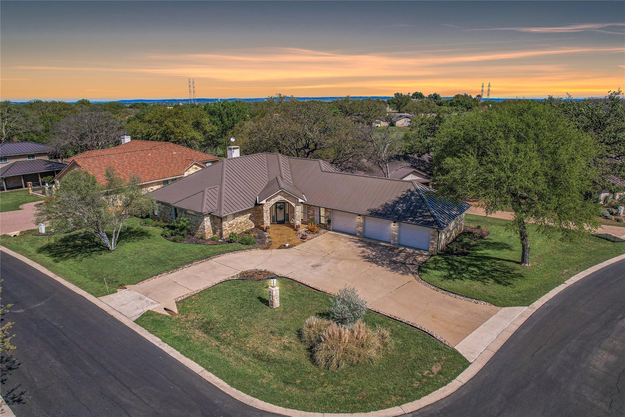 501 Sombrero, Horseshoe Bay, TX 78657