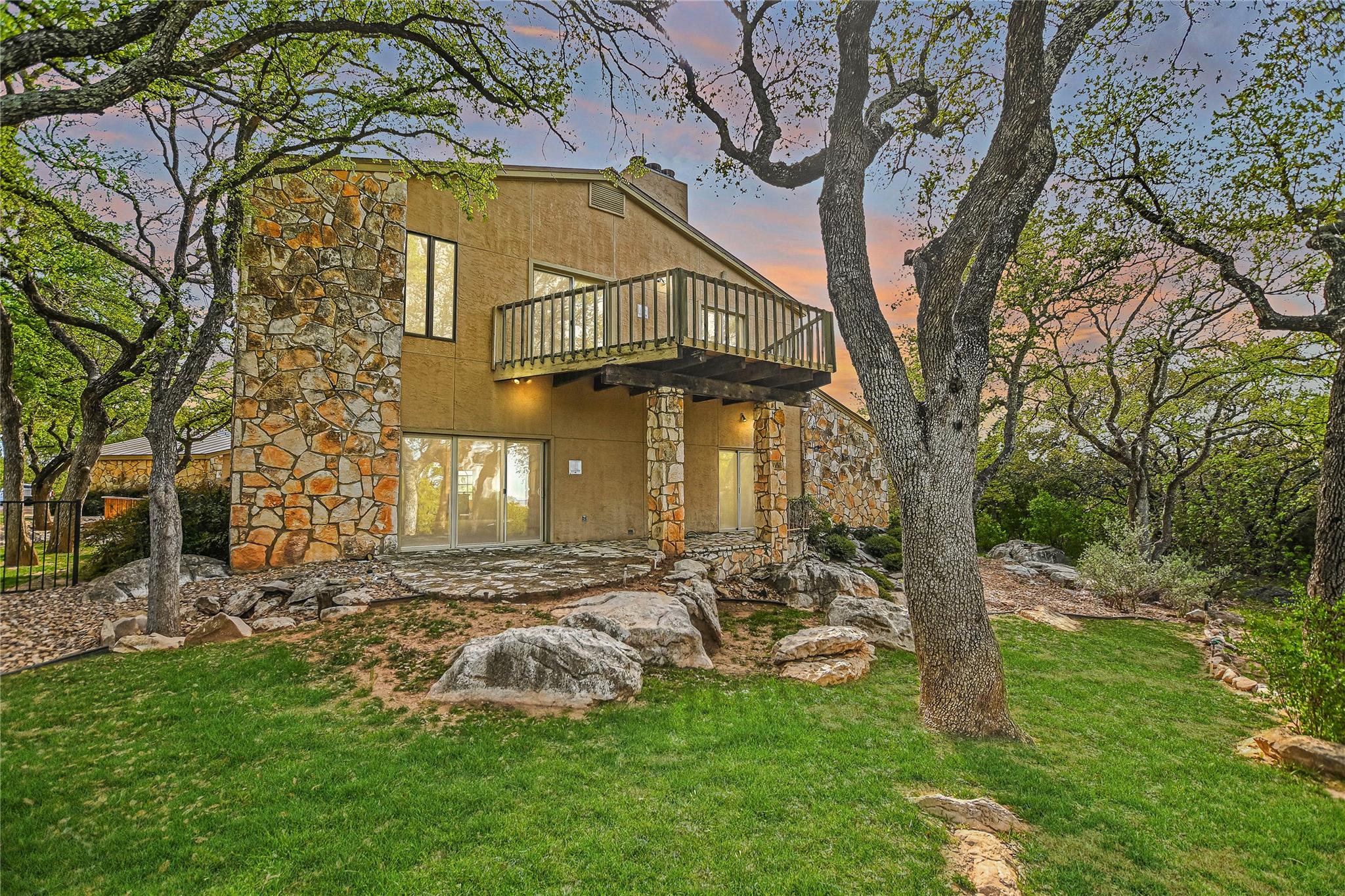 900 Sharp Rock, Horseshoe Bay, TX 78657